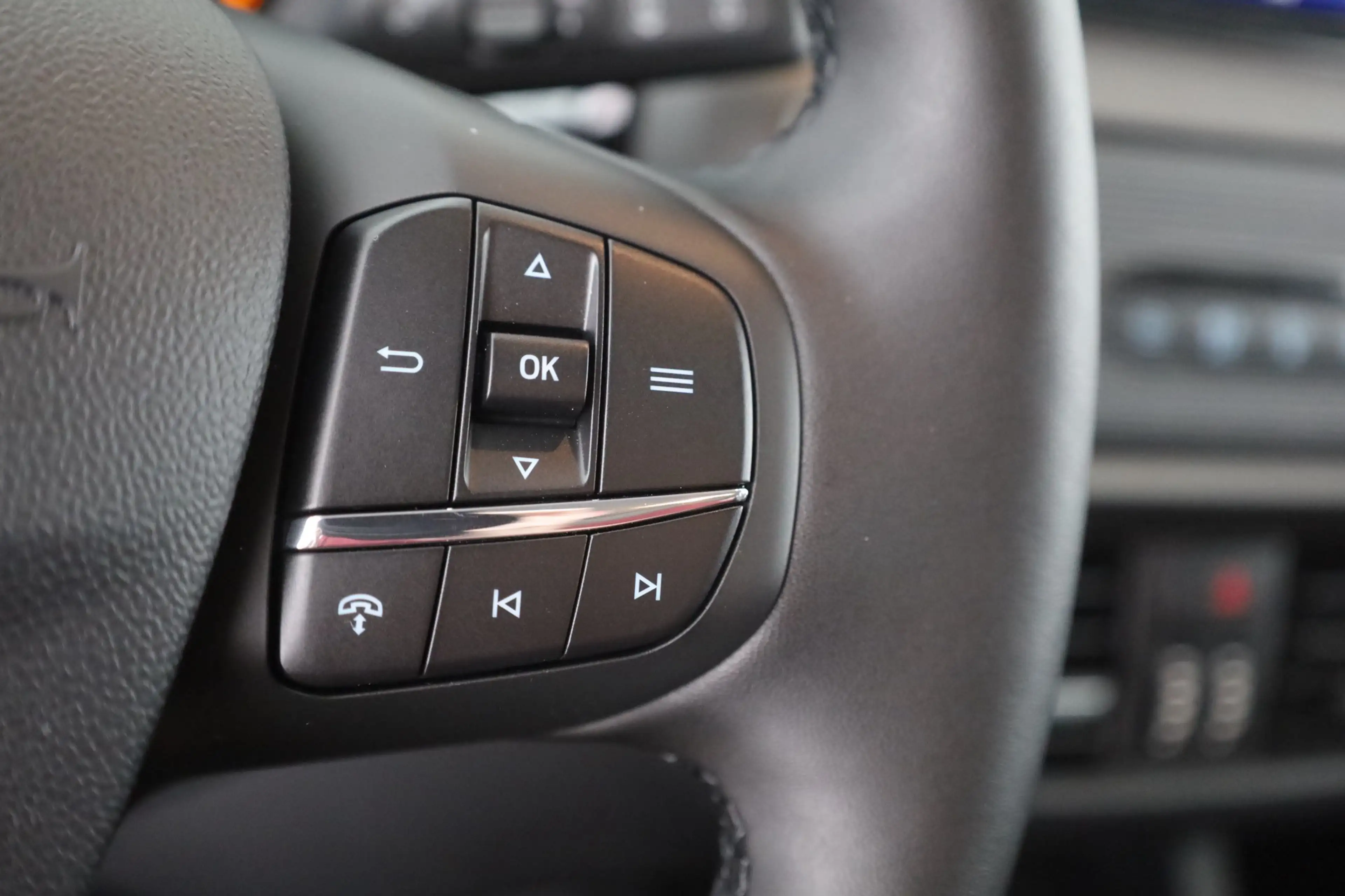 Ford Tourneo Courier Titanium 1.0 EB Aut. Kamera Tempom — photo 17