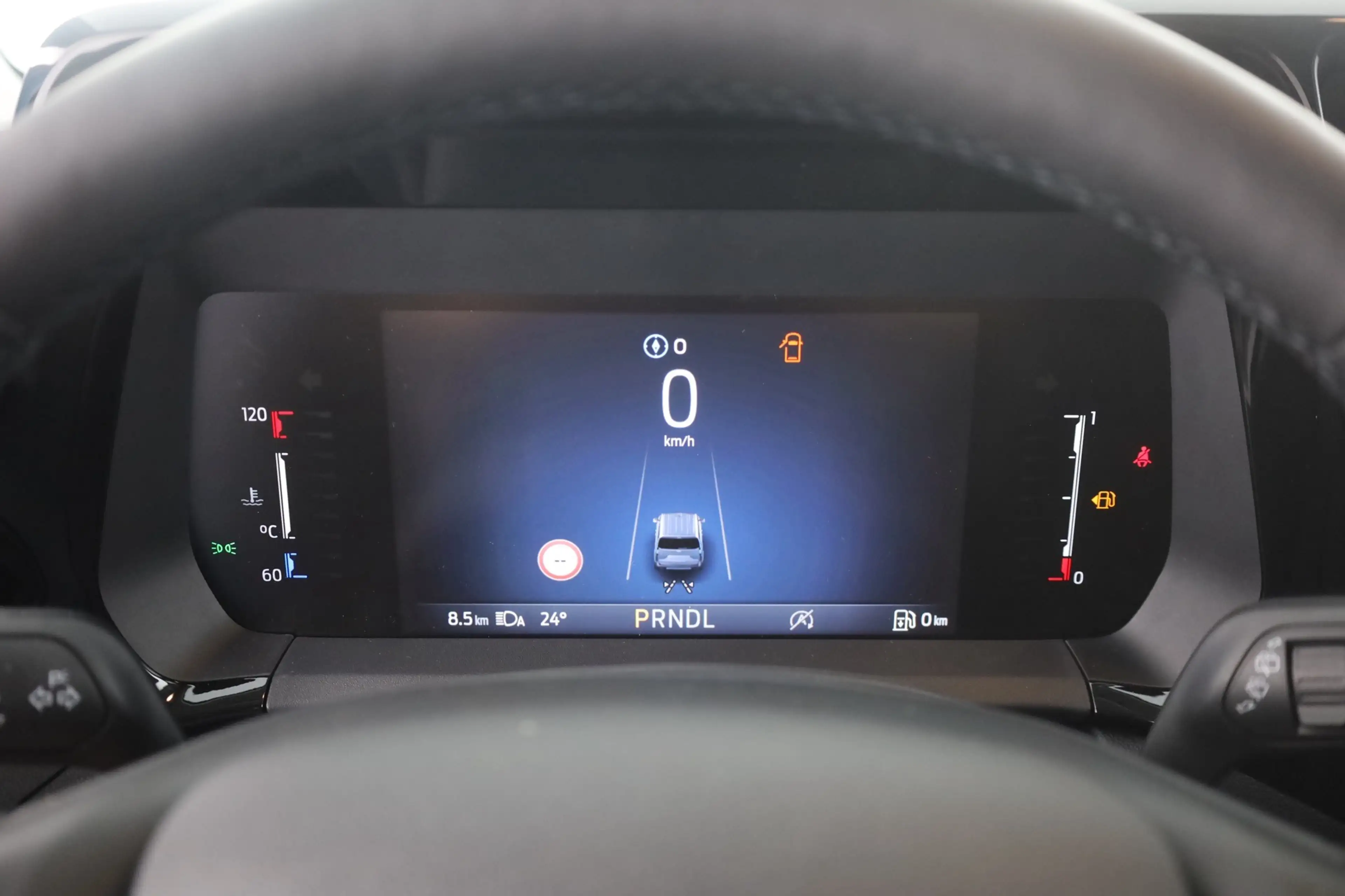 Ford Tourneo Courier Titanium 1.0 EB Aut. Kamera Tempom — photo 18