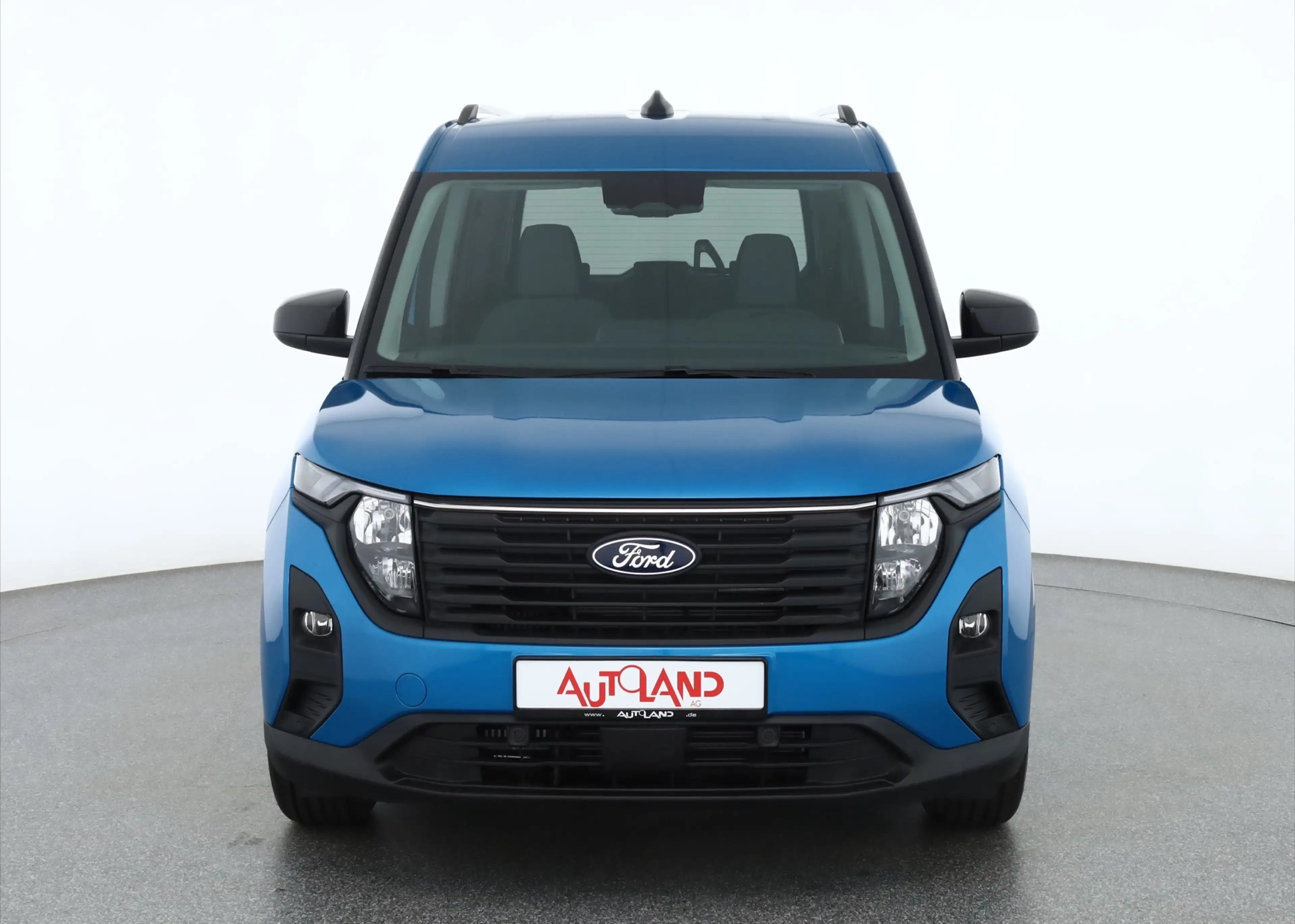 Ford Tourneo Courier Titanium 1.0 EB Aut. Kamera Tempom — photo 8