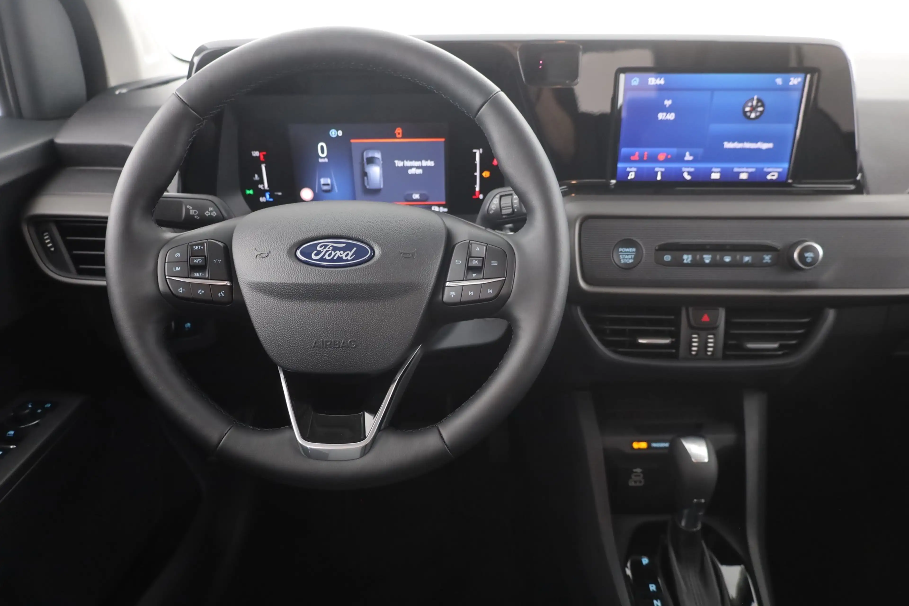 Ford Tourneo Courier Titanium 1.0 EB Aut. Kamera Tempom — photo 10