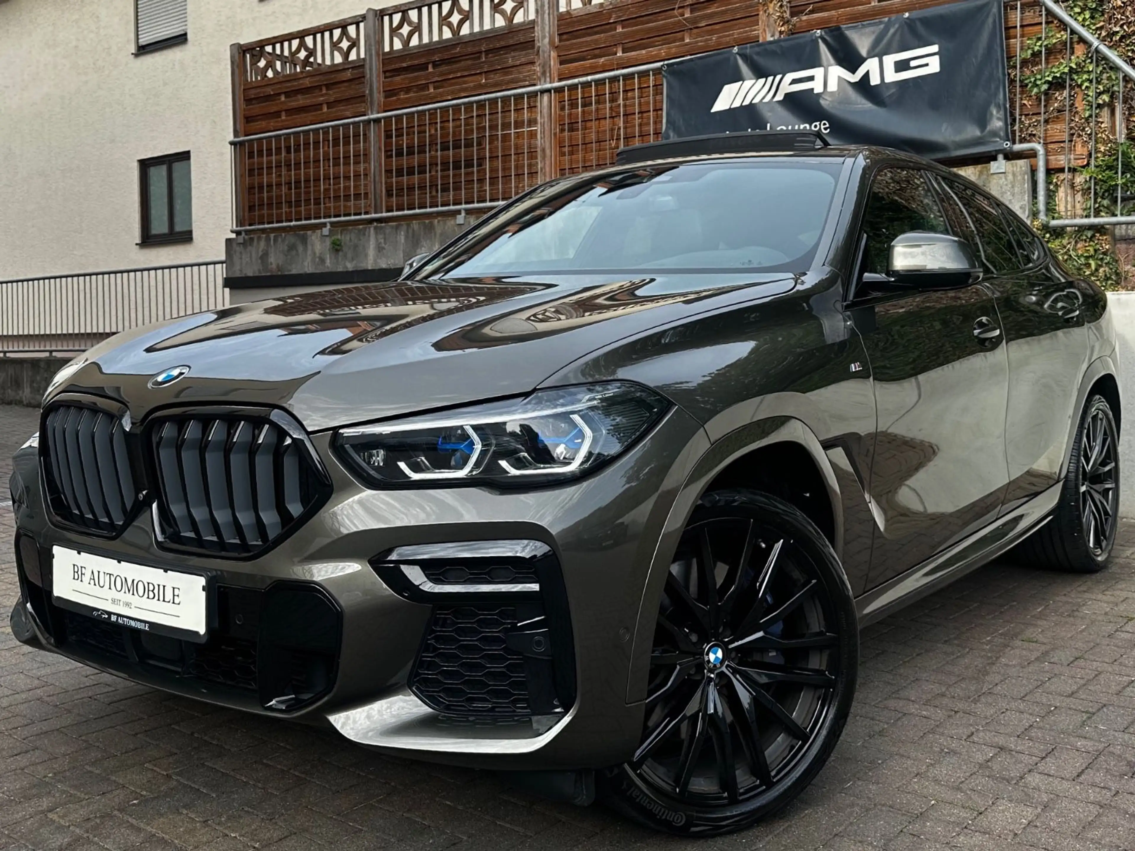BMW X6 xDr40d M Sport PANO-SKY*B&W*Massage*Sitzklima
