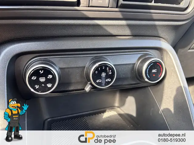 Citroen C3 view 12