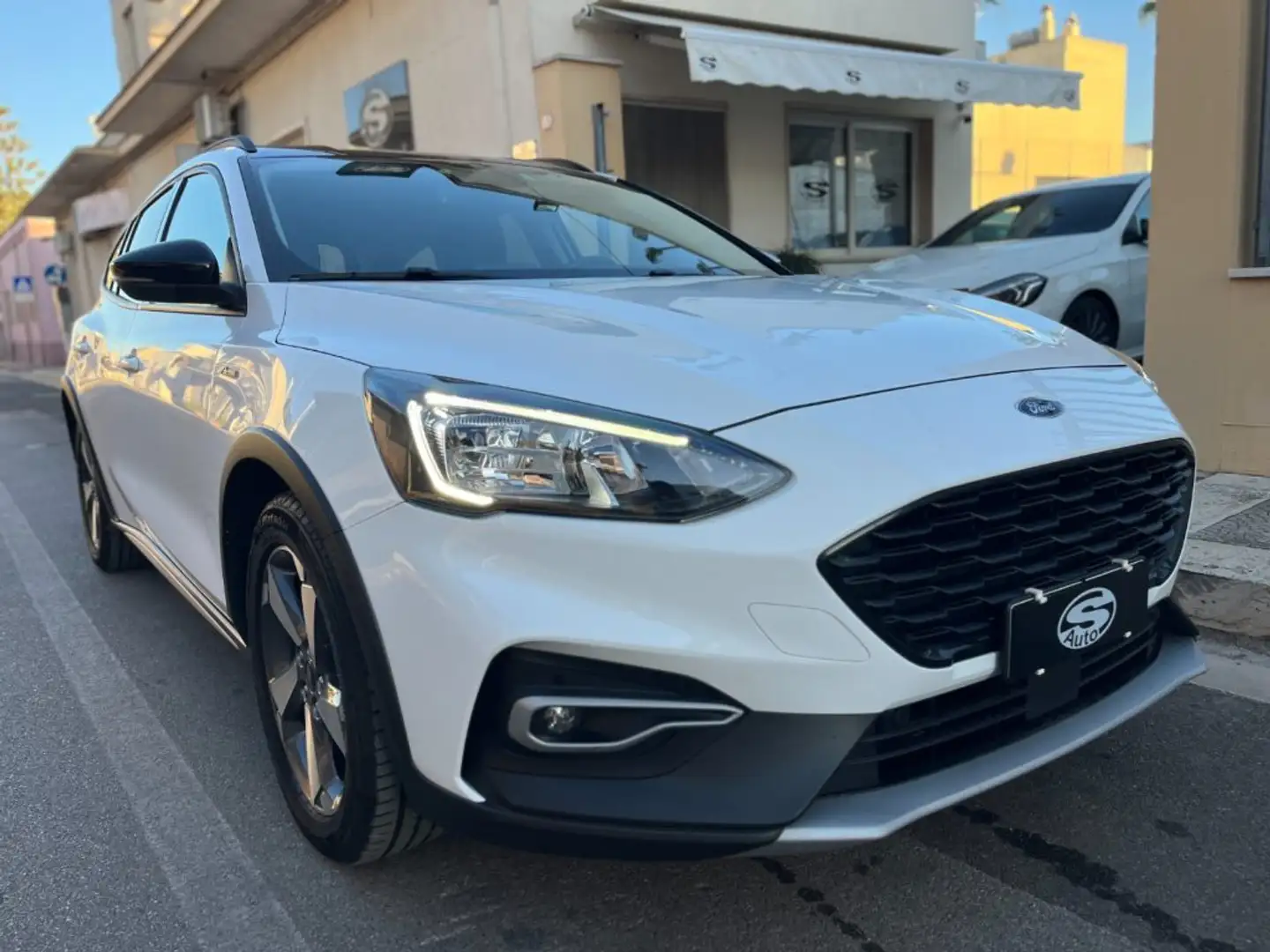 Ford Focus 1.5EcoBlue 120 Aut. SW Active Wit - 2