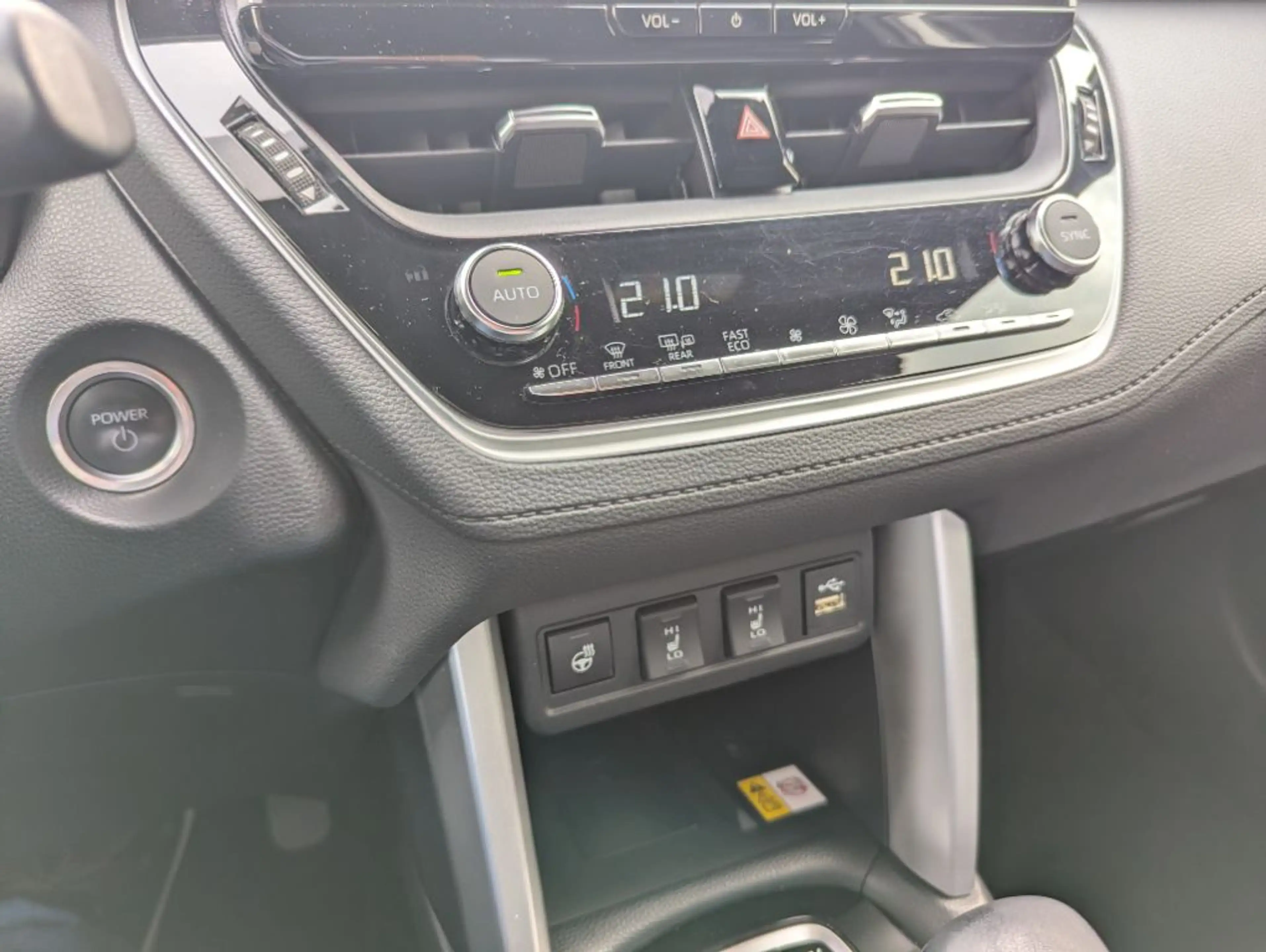 Toyota Corolla Cross Hybrid 2.0 VVT-i Team Deutschland Kamera — photo 12