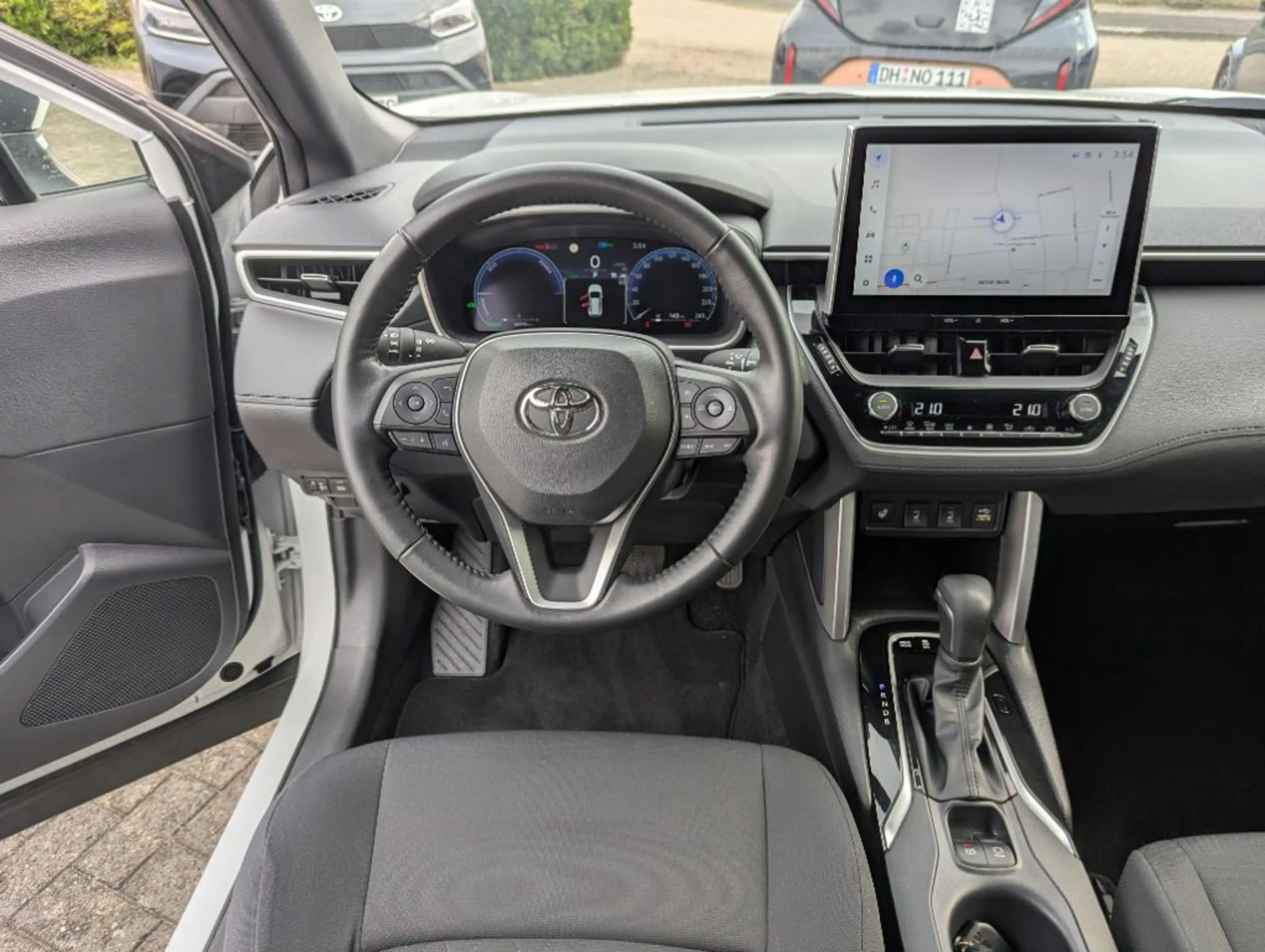 Toyota Corolla Cross Hybrid 2.0 VVT-i Team Deutschland Kamera — photo 6
