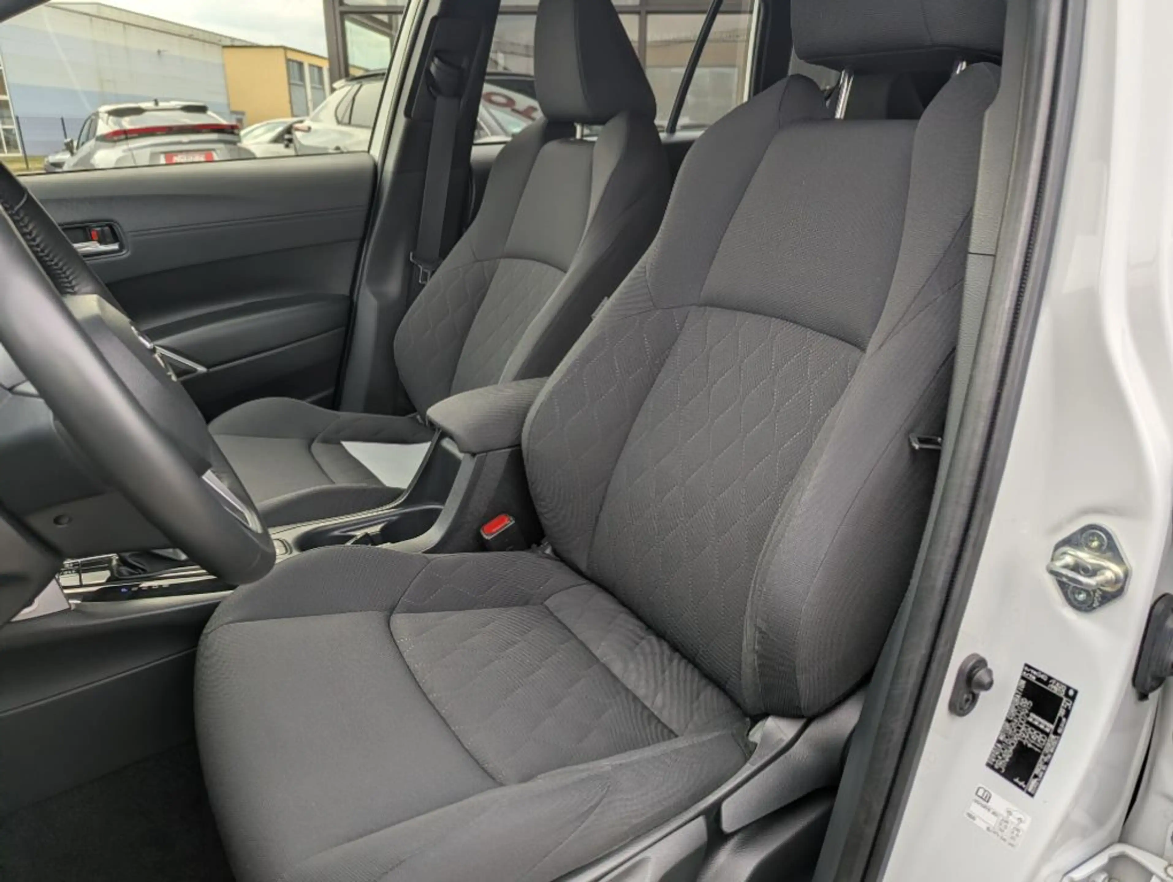 Toyota Corolla Cross Hybrid 2.0 VVT-i Team Deutschland Kamera — photo 7