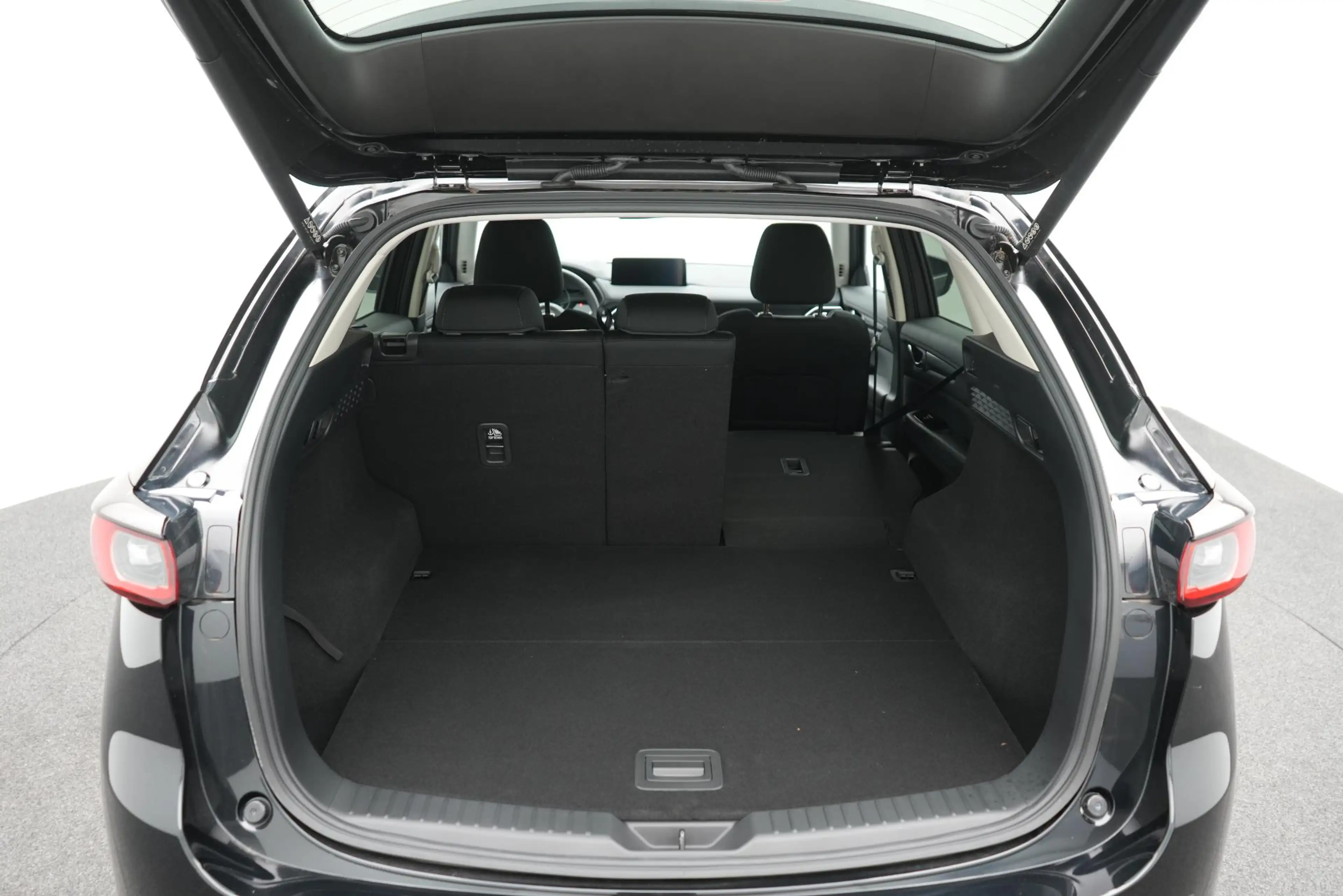 Mazda CX-5 2.0 e-SkyActiv-G Advantage automaat : dealer onder — photo 21