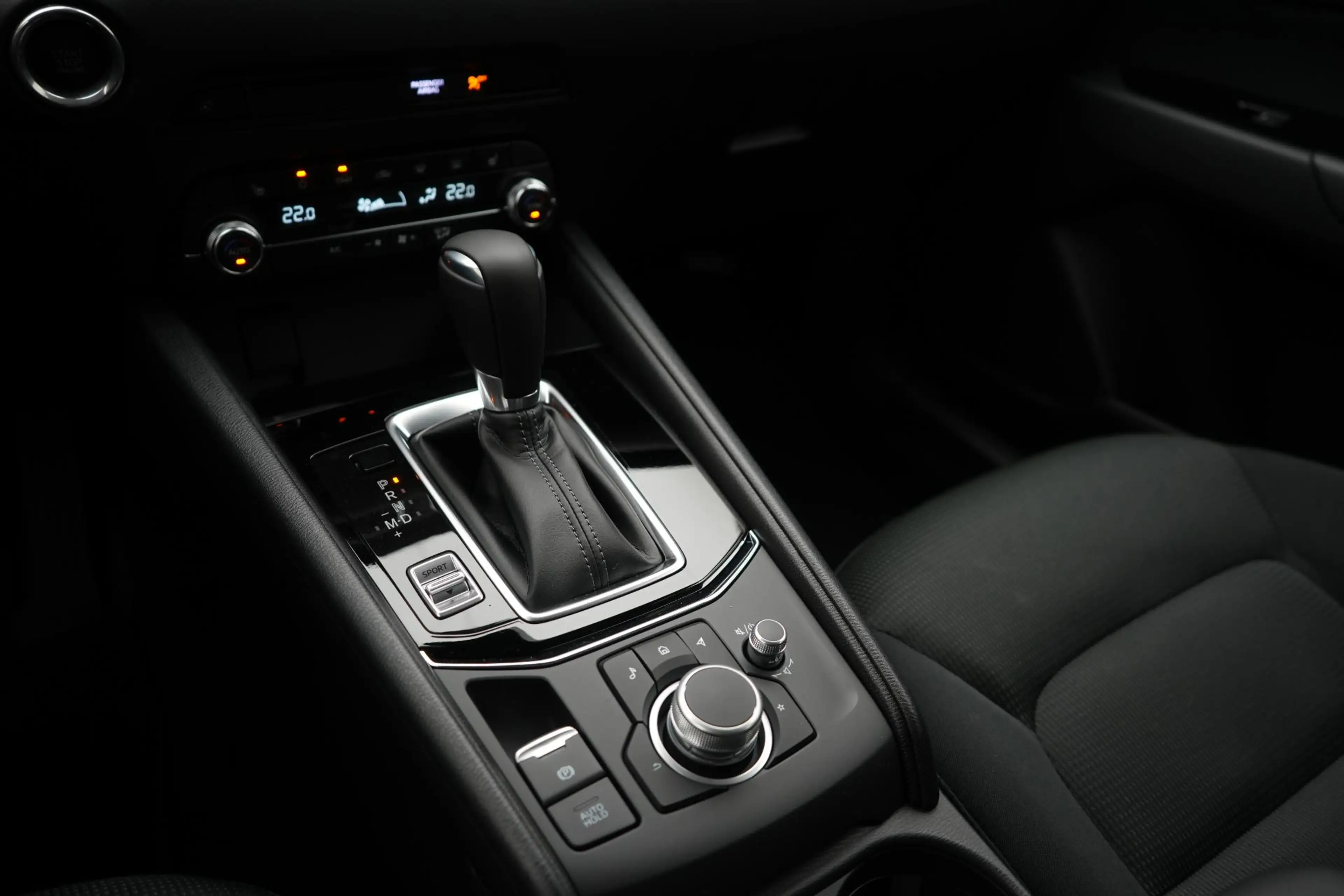 Mazda CX-5 2.0 e-SkyActiv-G Advantage automaat : dealer onder — photo 41