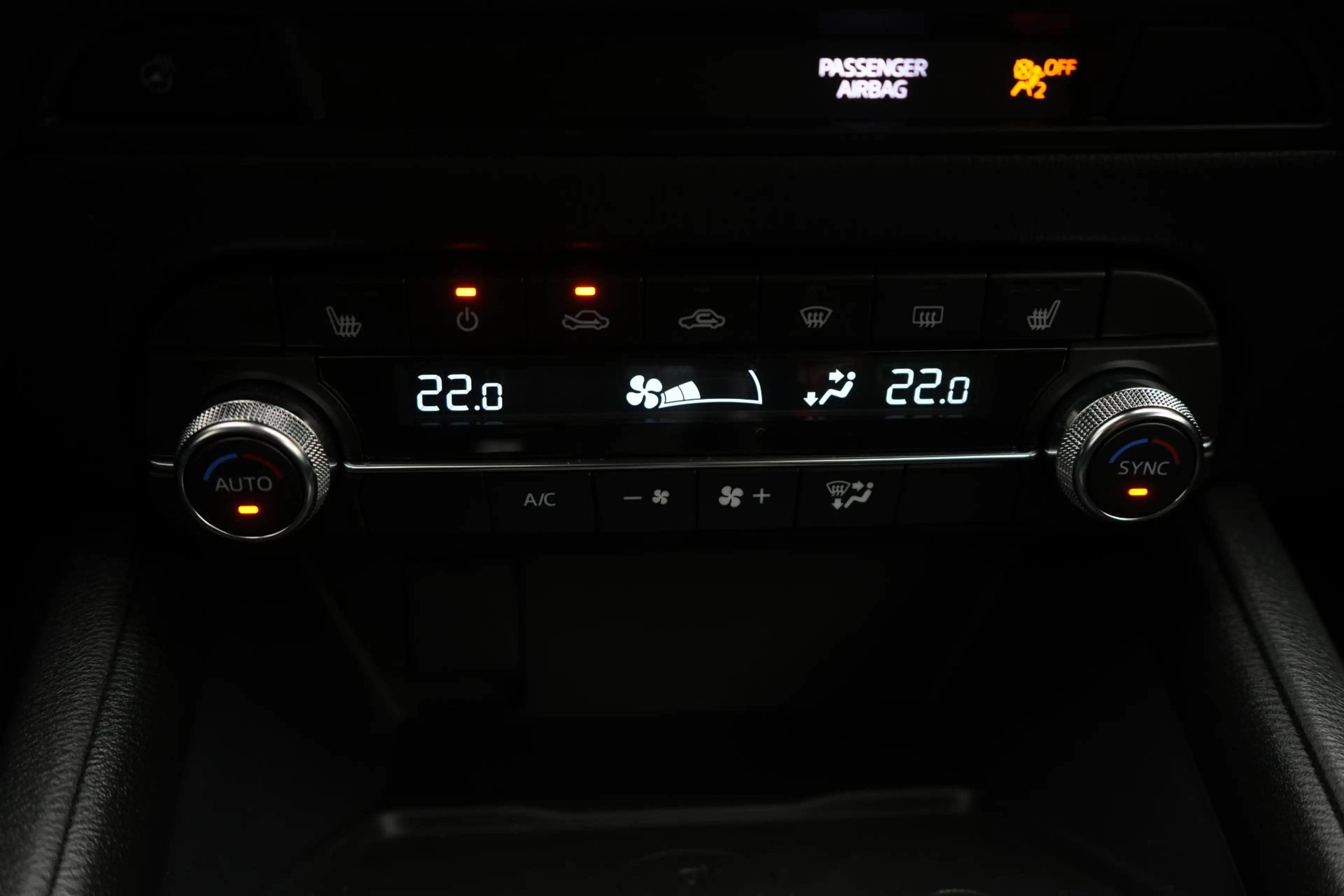 Mazda CX-5 2.0 e-SkyActiv-G Advantage automaat : dealer onder — photo 43