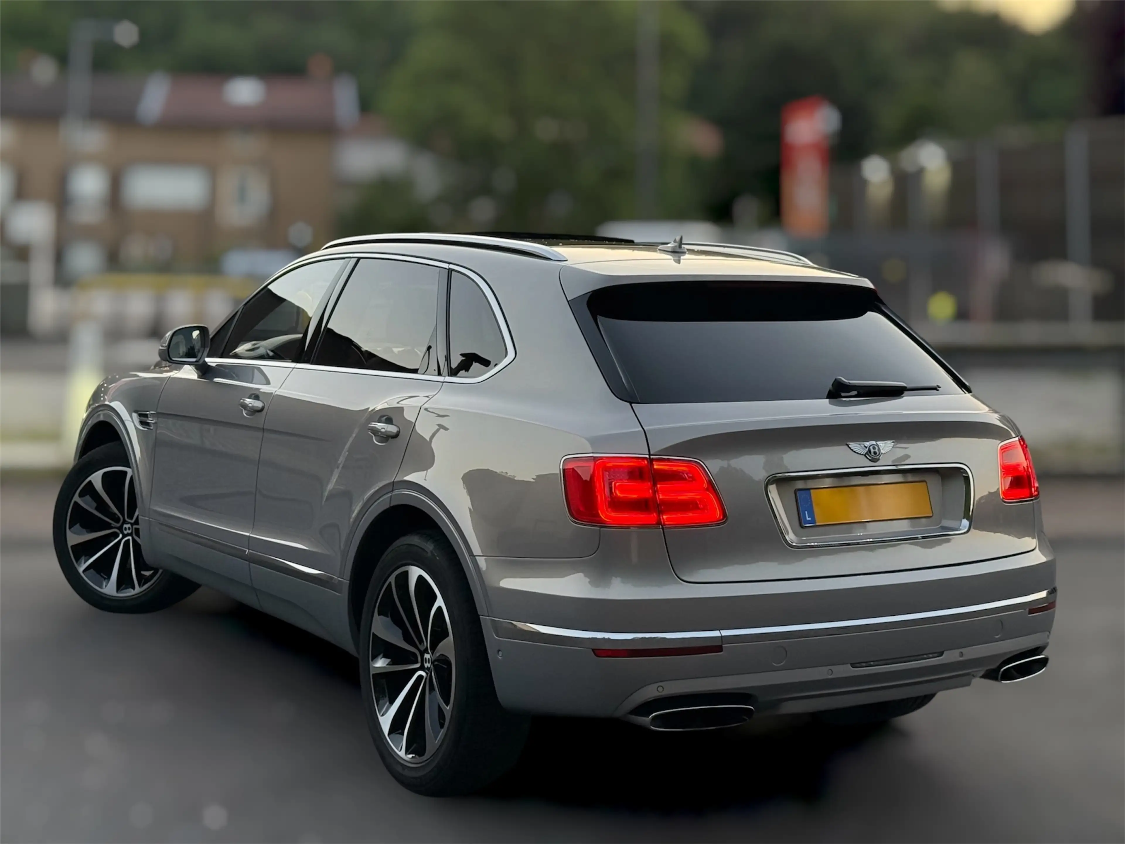 Bentley Bentayga 6.0 W12 608CH / Massage / Night Vision / Acc /Full — photo 5