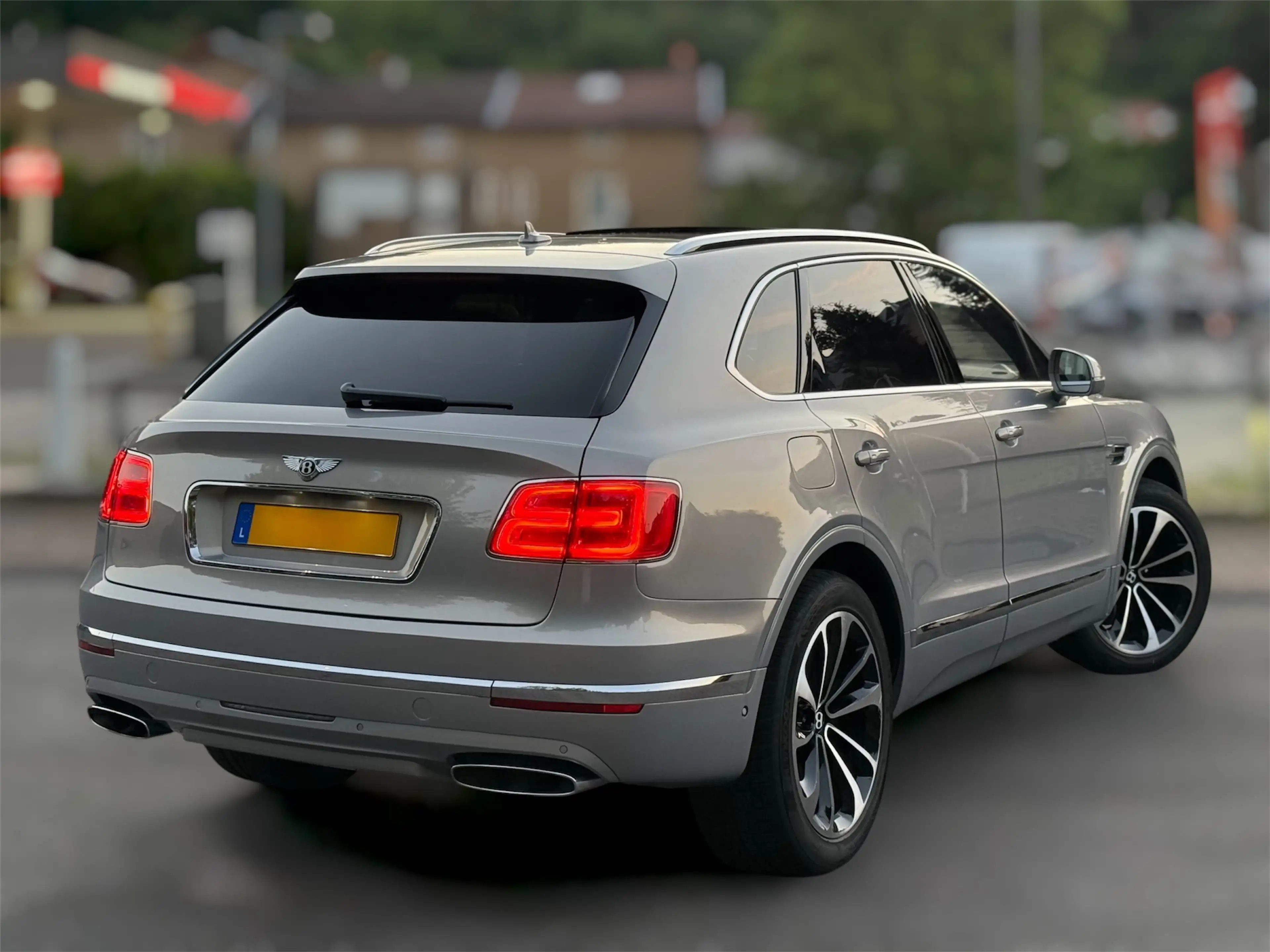 Bentley Bentayga 6.0 W12 608CH / Massage / Night Vision / Acc /Full — photo 7