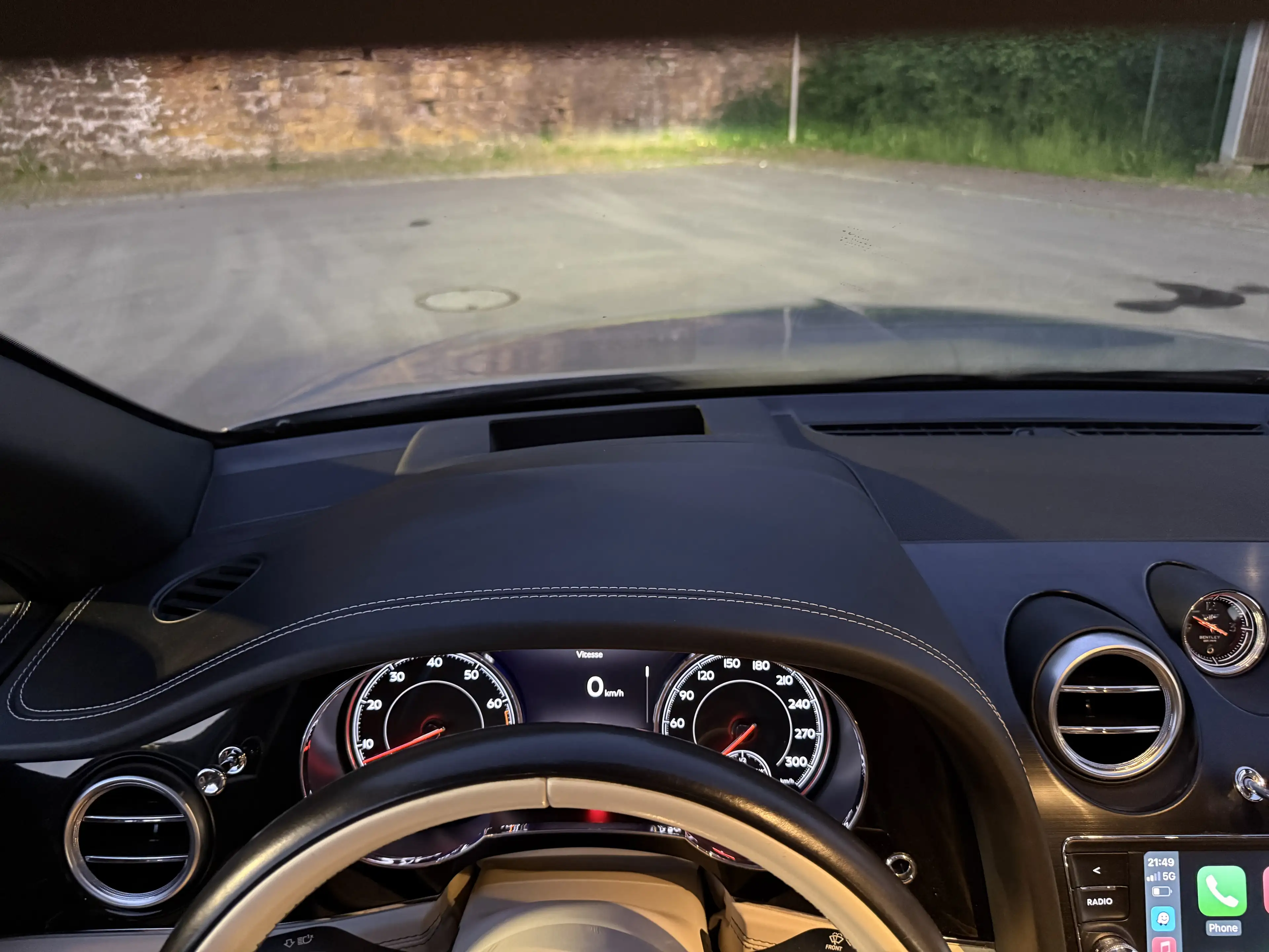 Bentley Bentayga 6.0 W12 608CH / Massage / Night Vision / Acc /Full — photo 13