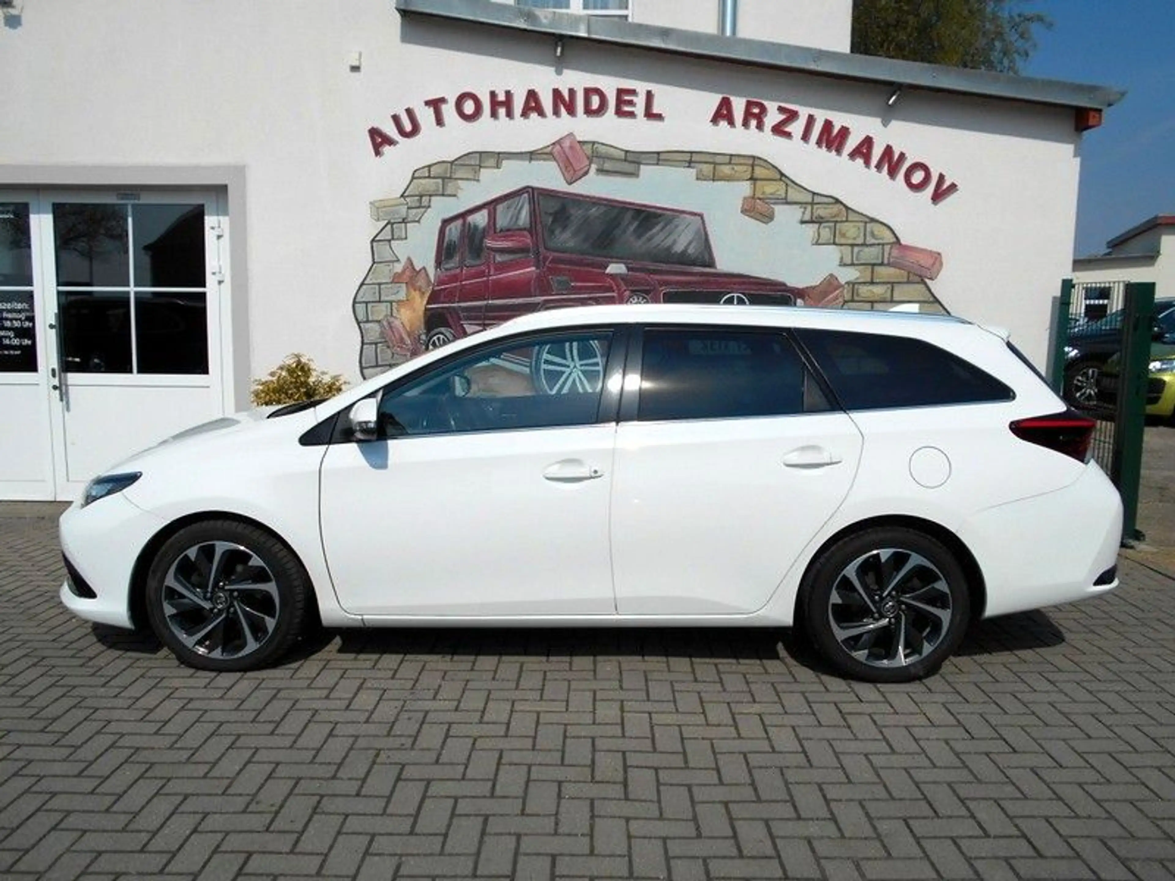Toyota Auris Touring Sports Life+ KLIMA/KAMERA/PDC — photo 5