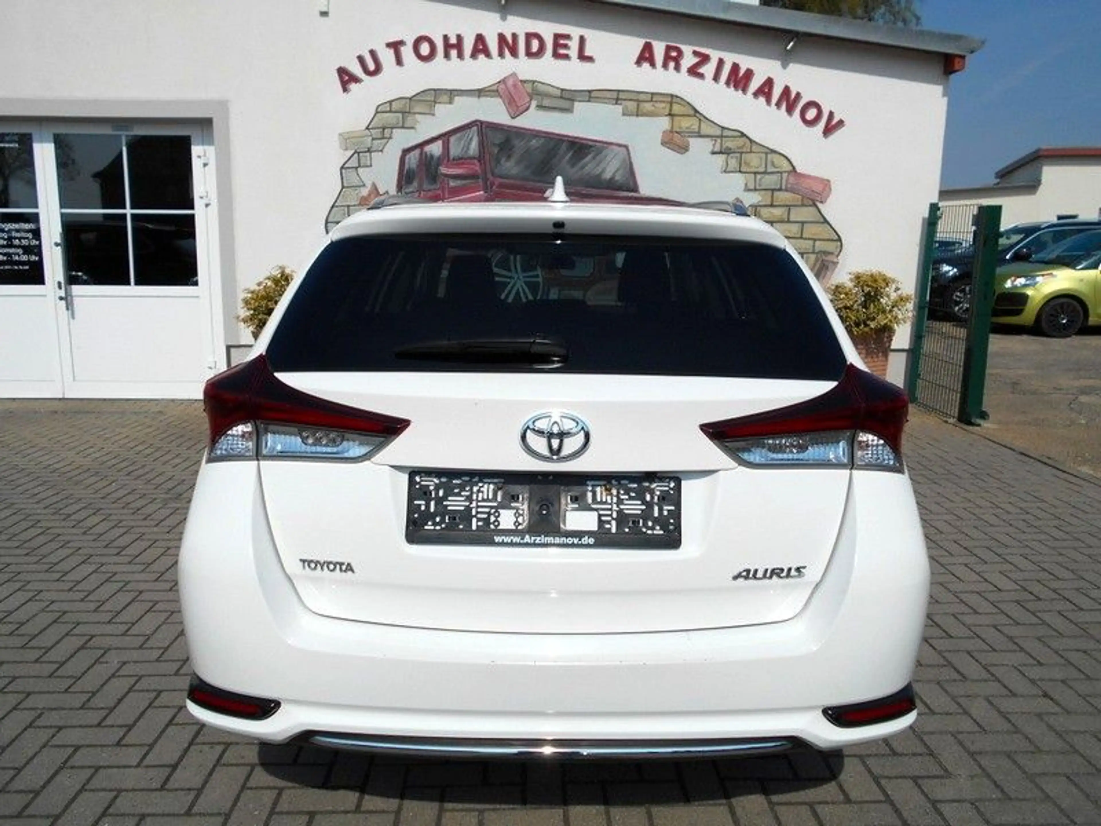 Toyota Auris Touring Sports Life+ KLIMA/KAMERA/PDC — photo 9