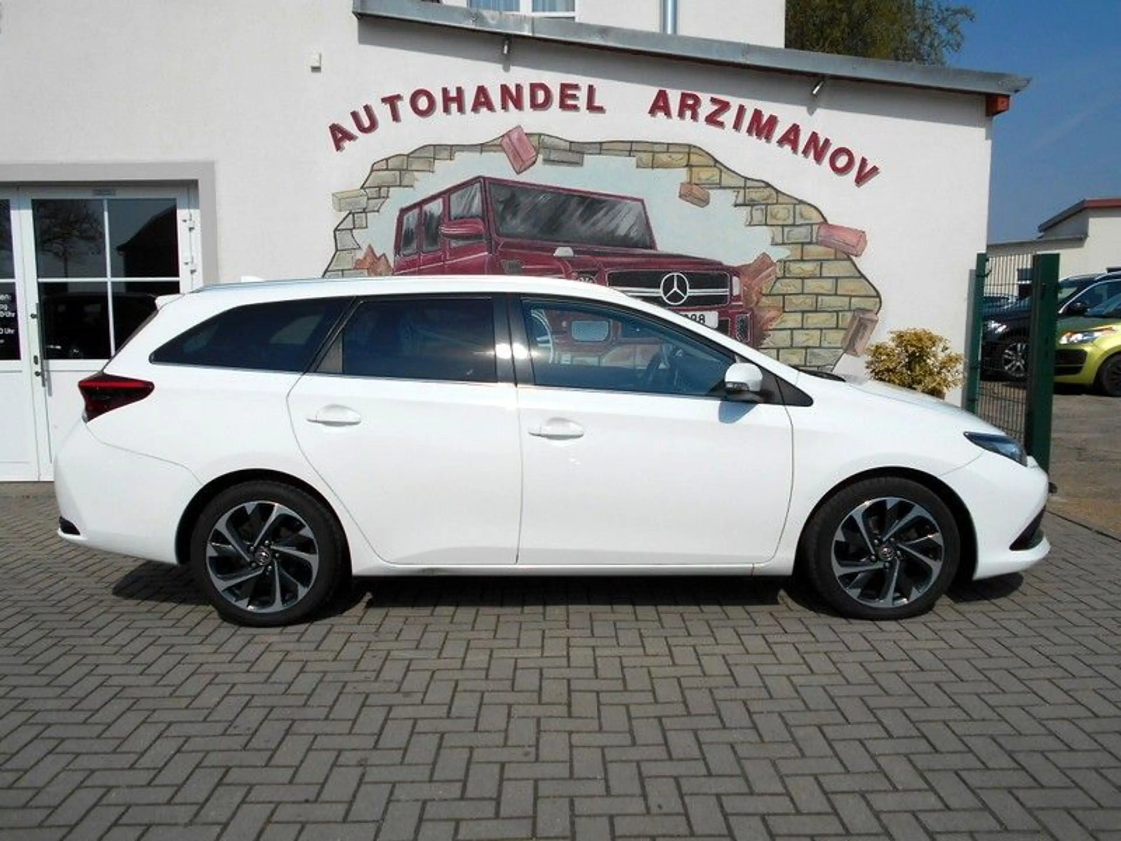 Toyota Auris Touring Sports Life+ KLIMA/KAMERA/PDC — photo 3