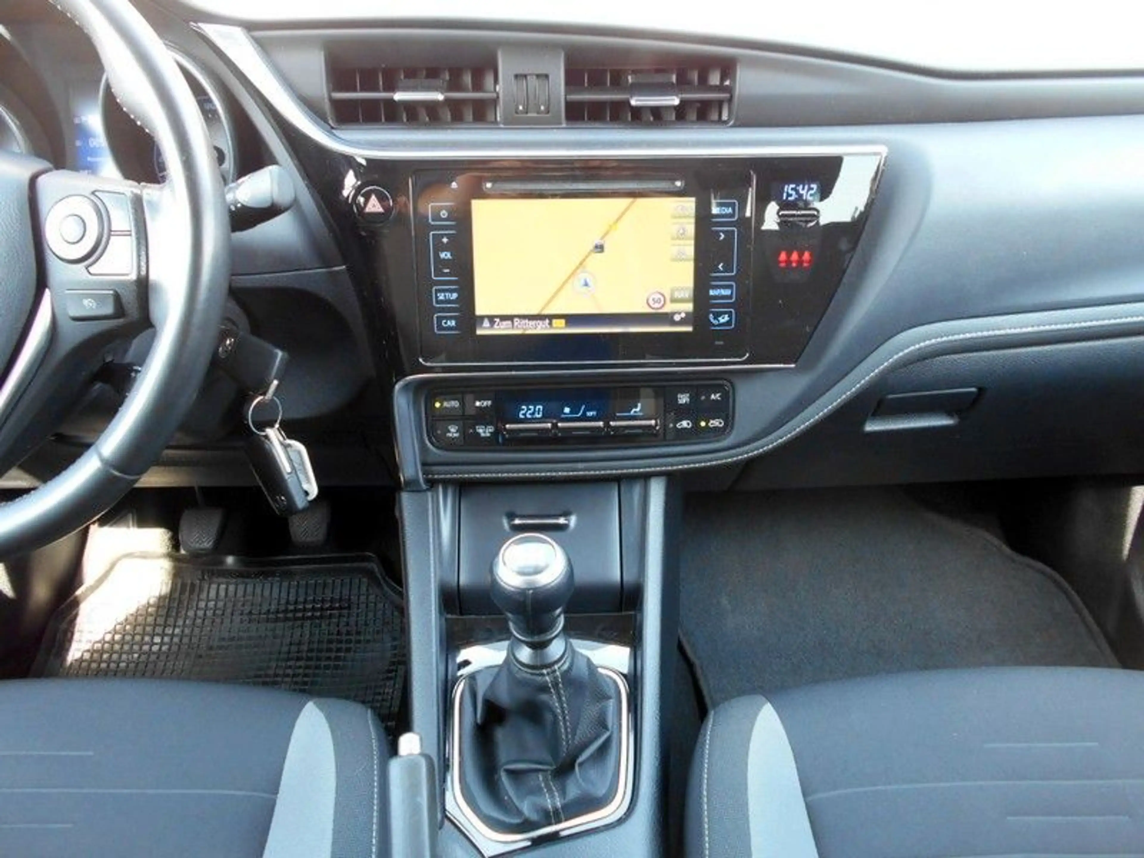 Toyota Auris Touring Sports Life+ KLIMA/KAMERA/PDC — photo 4