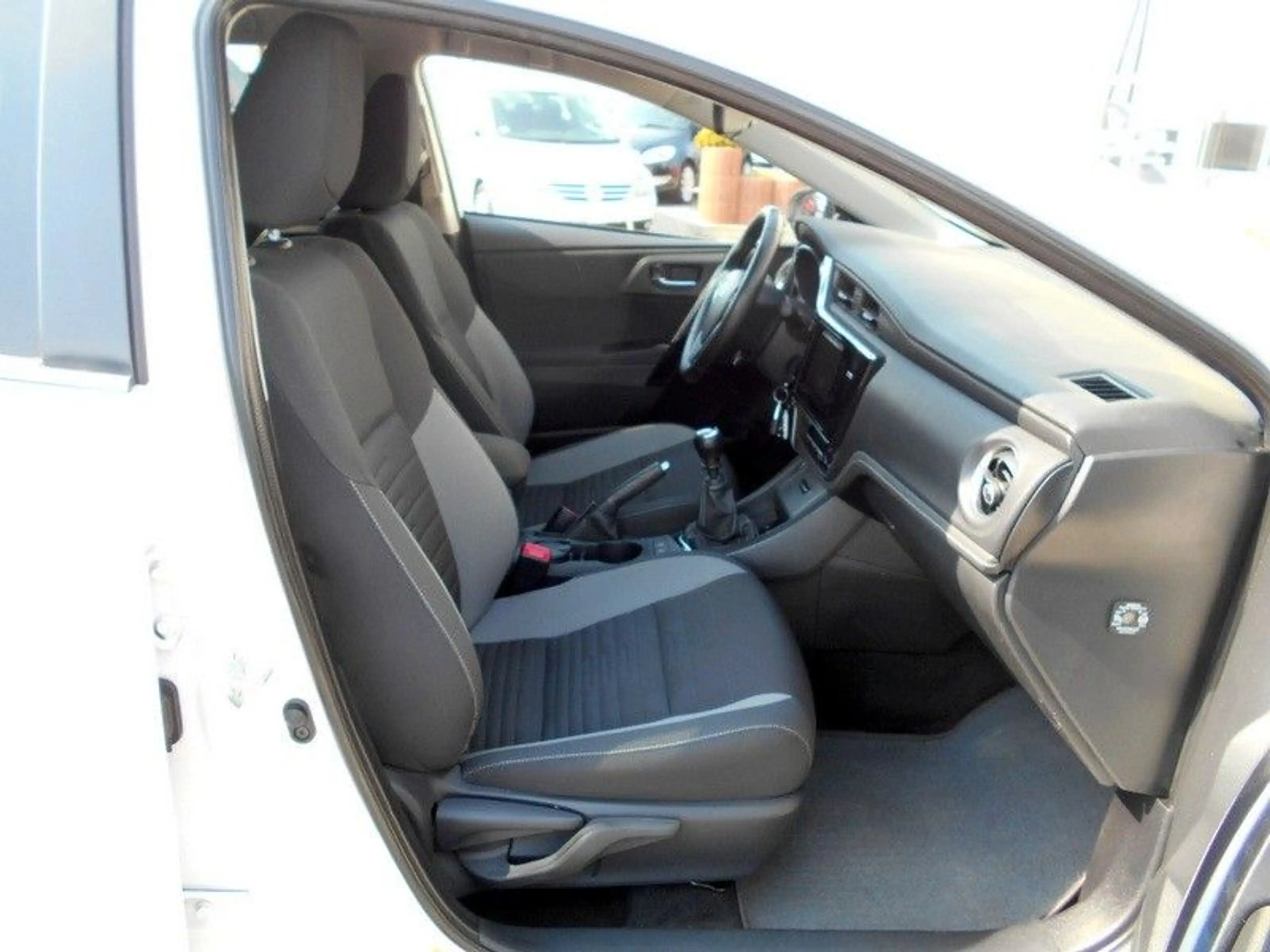 Toyota Auris Touring Sports Life+ KLIMA/KAMERA/PDC — photo 12
