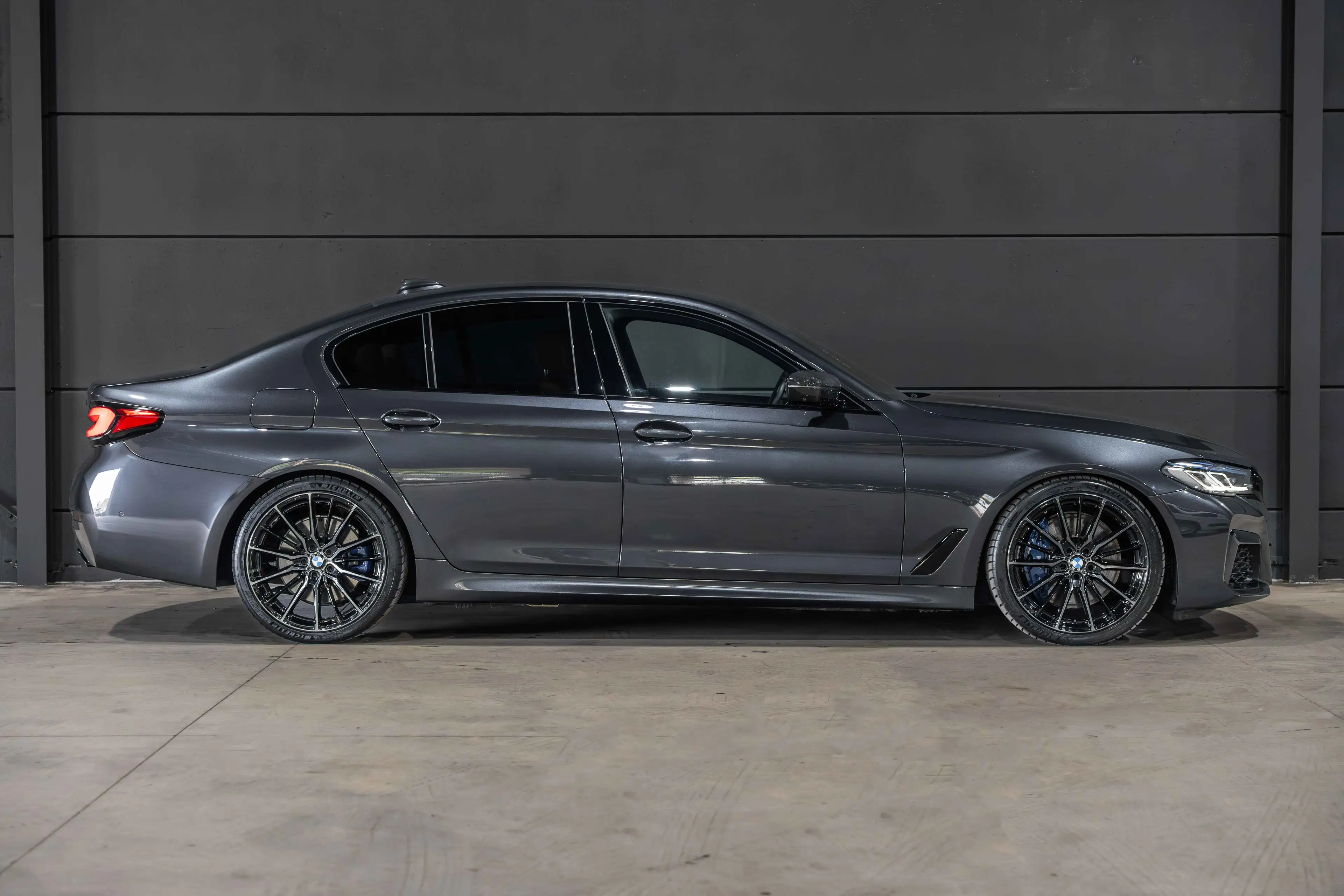 BMW 545 M PACK*LED*SOFTCLOSE*HARMAN/KARDON*CONCAVER WHEELS* — photo 6