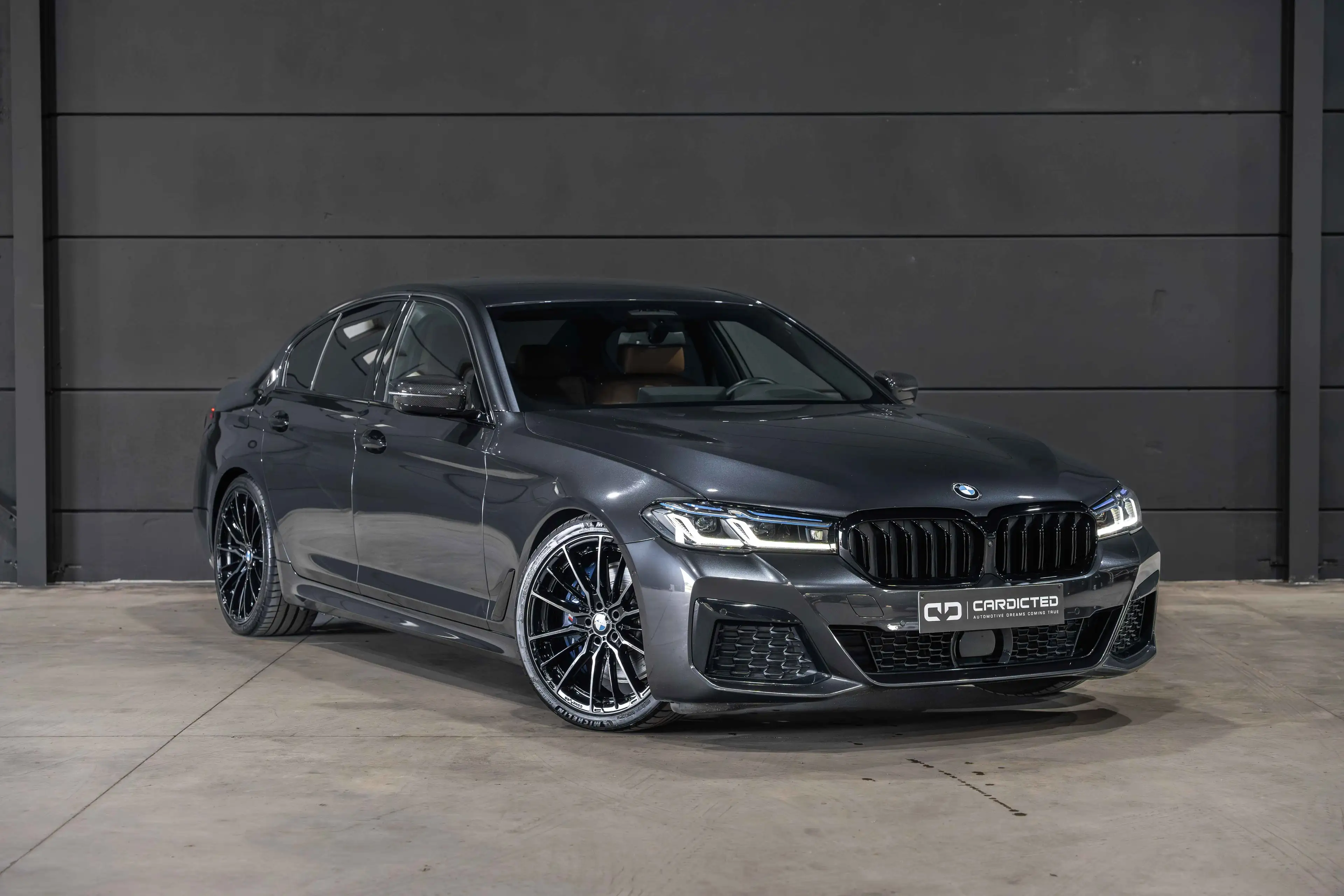BMW 545 M PACK*LED*SOFTCLOSE*HARMAN/KARDON*CONCAVER WHEELS*