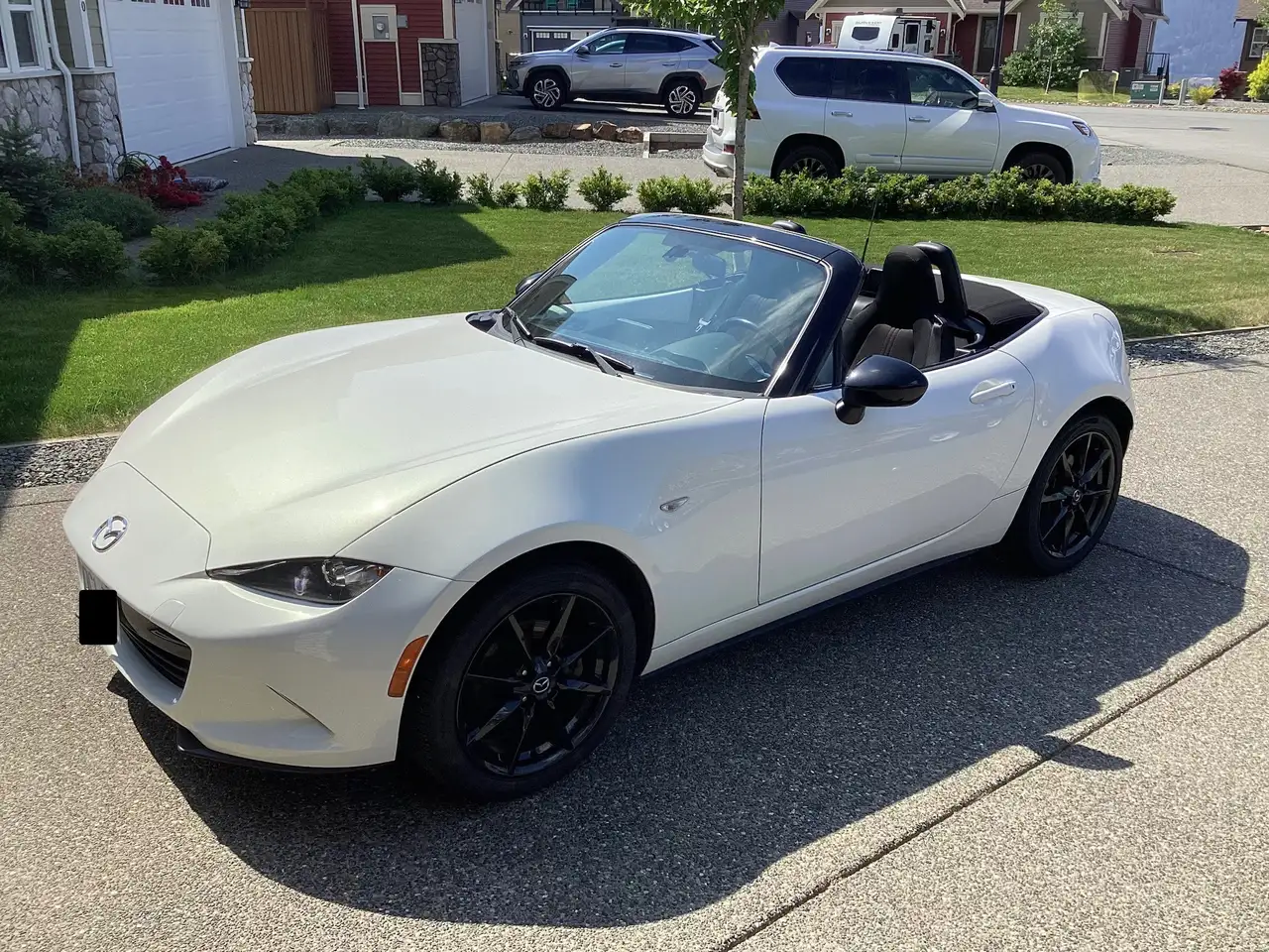 Mazda MX-5 Miata снимка Mazda MX-5 Miata