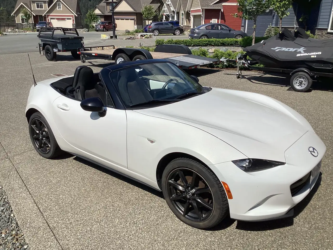 Mazda MX-5 Miata снимка Mazda MX-5 Miata