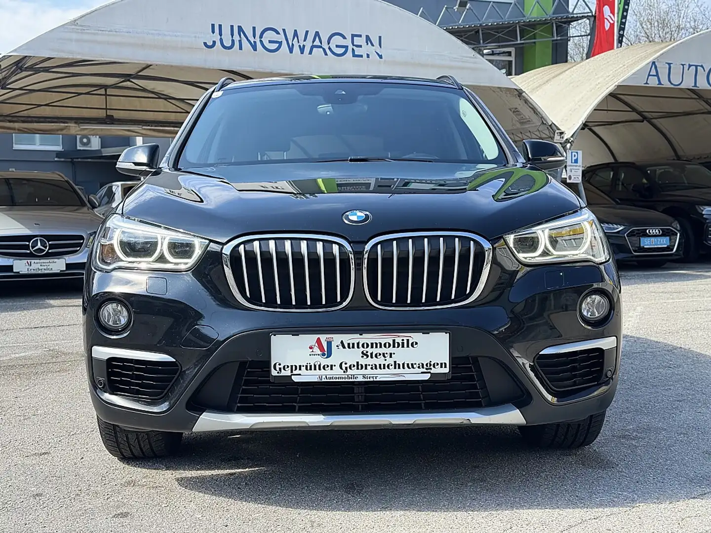 BMW X1 sDrive18d xLine Aut.Navi+Head-Up-Display+Teille... Schwarz - 2