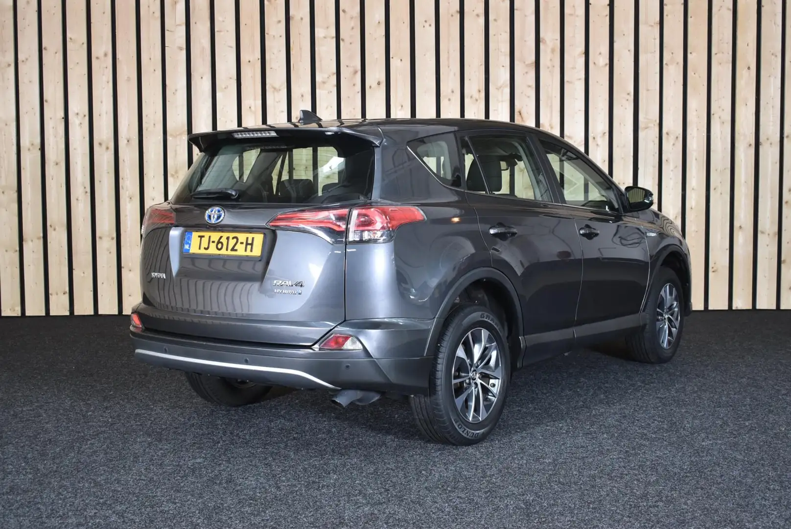 Toyota RAV 4 2.5 Hybrid Energy 96dkm 1e eig. NL-auto Camera PDC Gris - 2