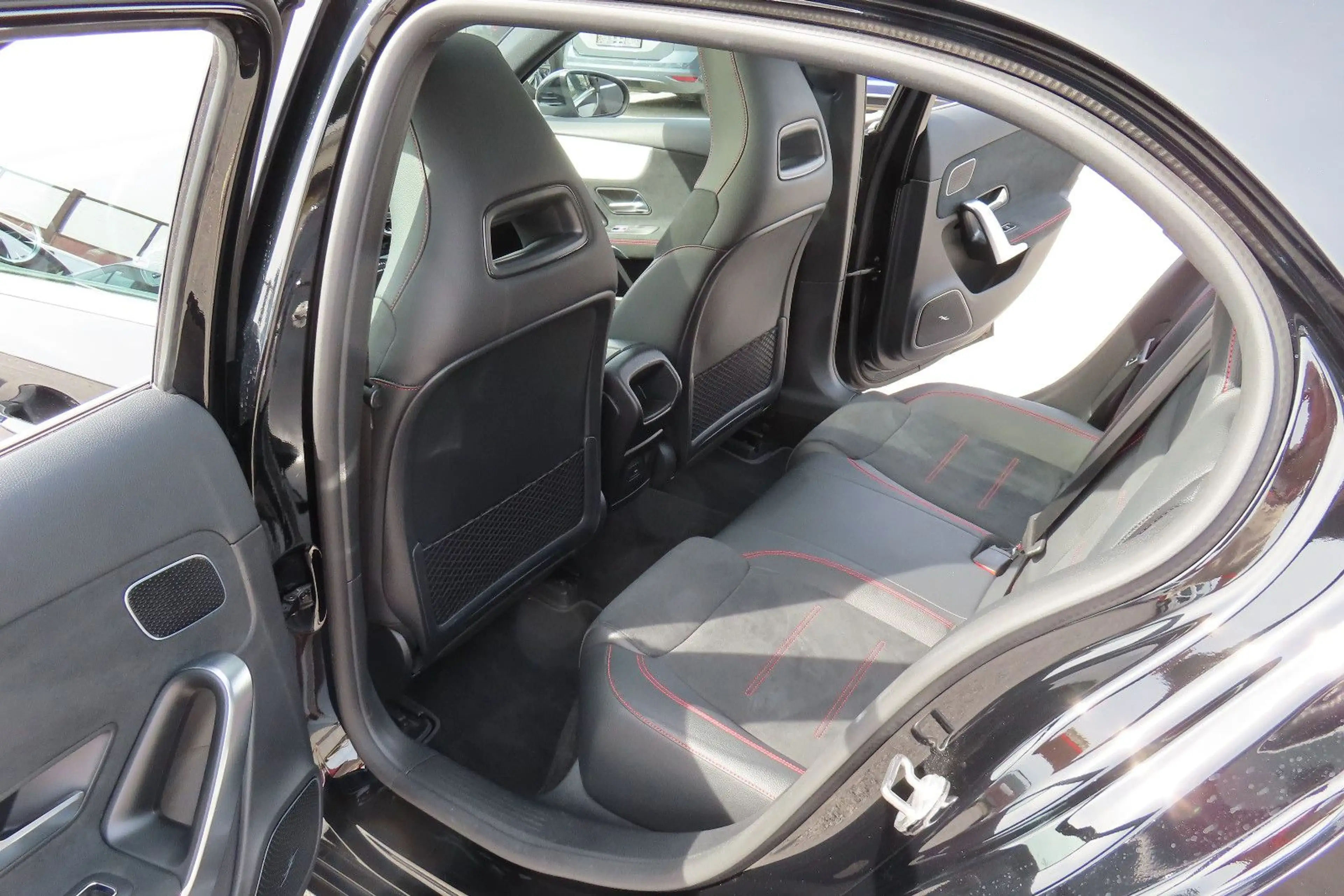Mercedes-Benz A 250 4Matic AMG Leder Memory Navi Pano Kamera — photo 9