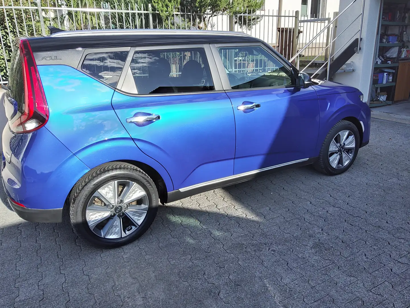 Kia Soul e-Soul Spirit Blau - 1