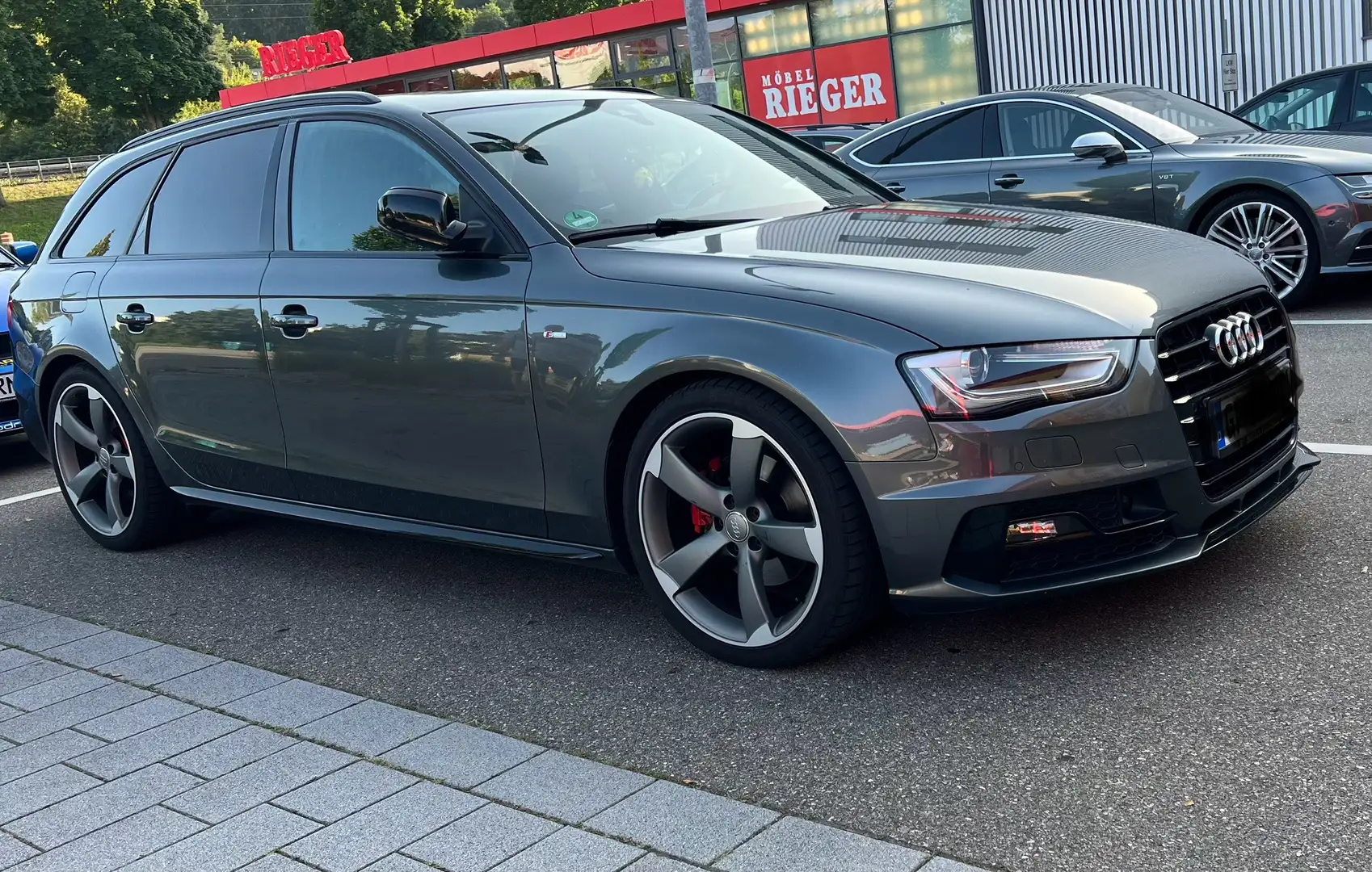 Audi A4 Avant 1.8 TFSI multitronic S line Sportedition!! Grau - 2