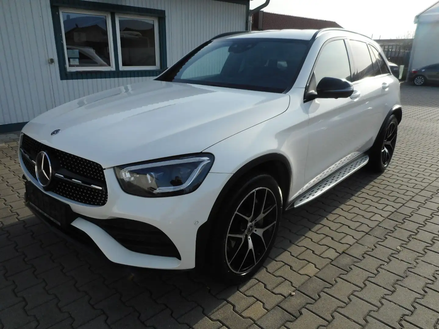 Mercedes-Benz GLC 400 d 4-Matic Burmester AMG Line Multibeam Weiß - 2