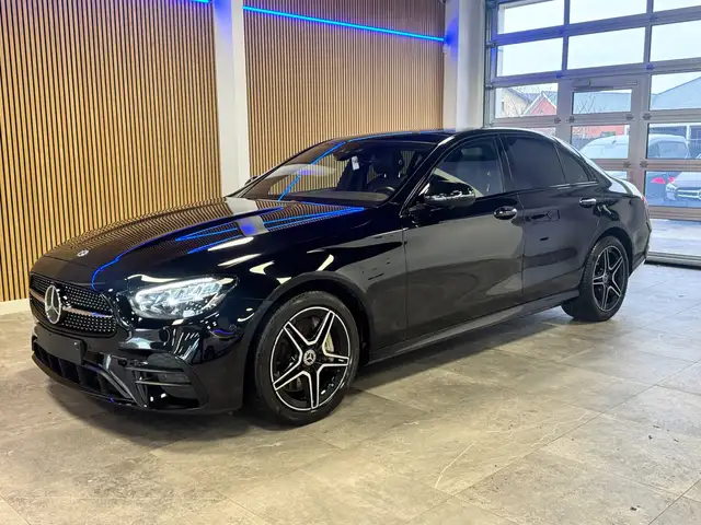 Mercedes-Benz E 300 E 300 e 9G-TRONIC AMG Line