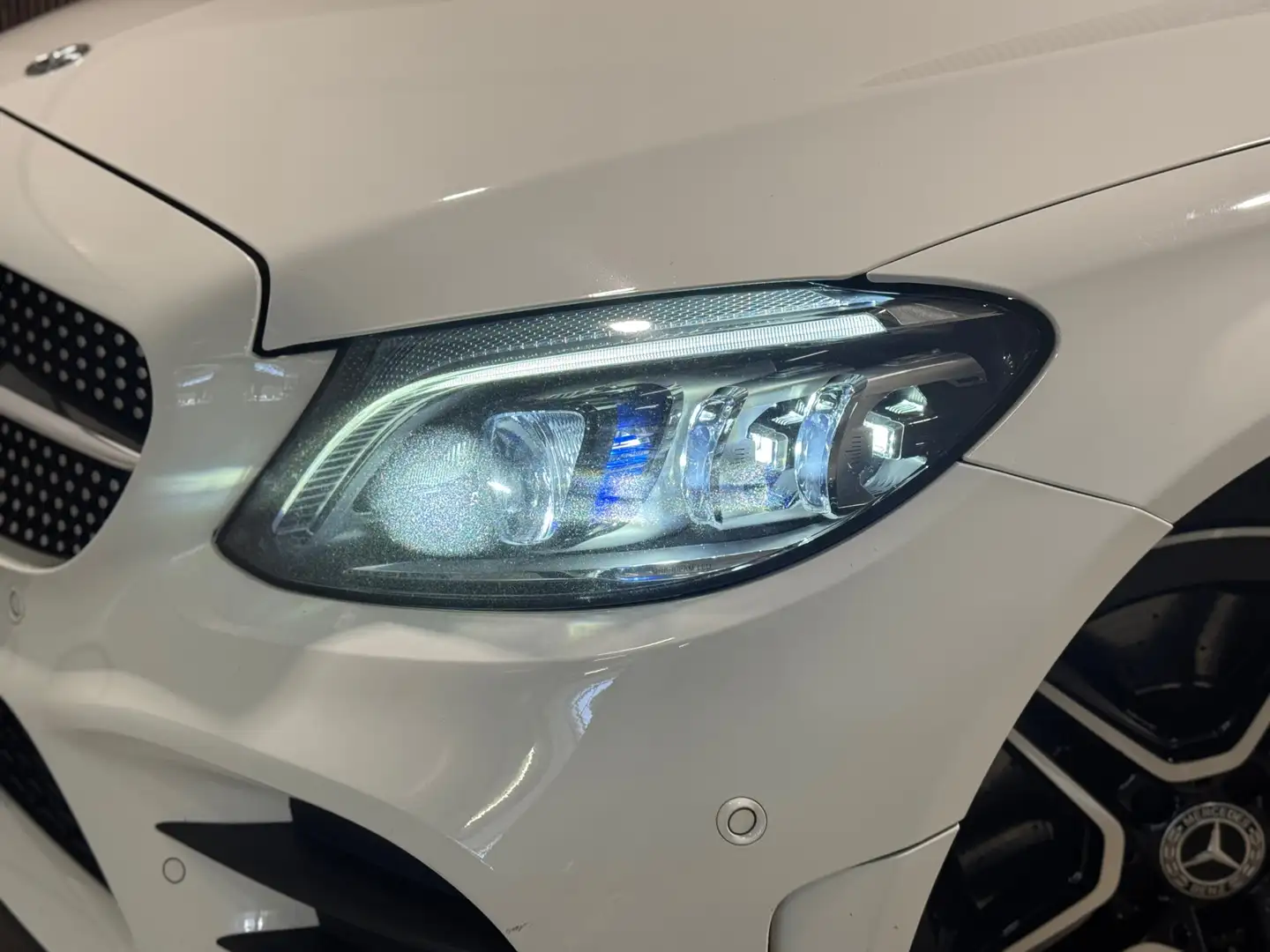 Mercedes-Benz C 300 AMG-Pakket 2019 PANO LED VIRTUAL LEDER Wit - 2