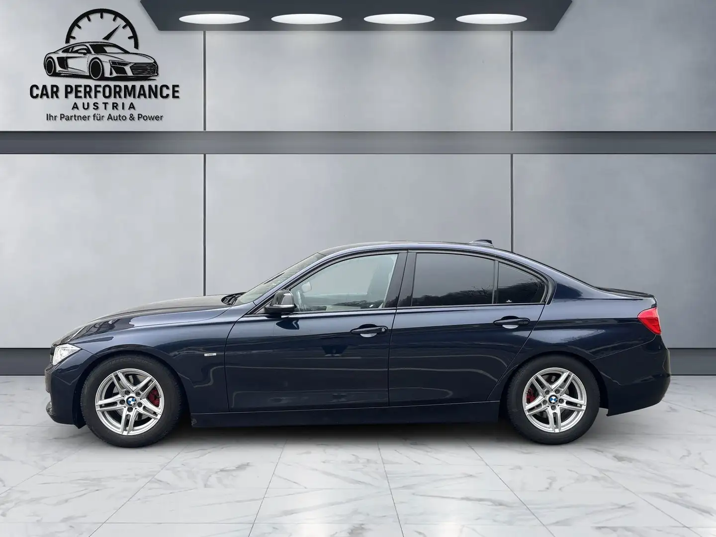 BMW 320 320 d xDrive Blau - 2