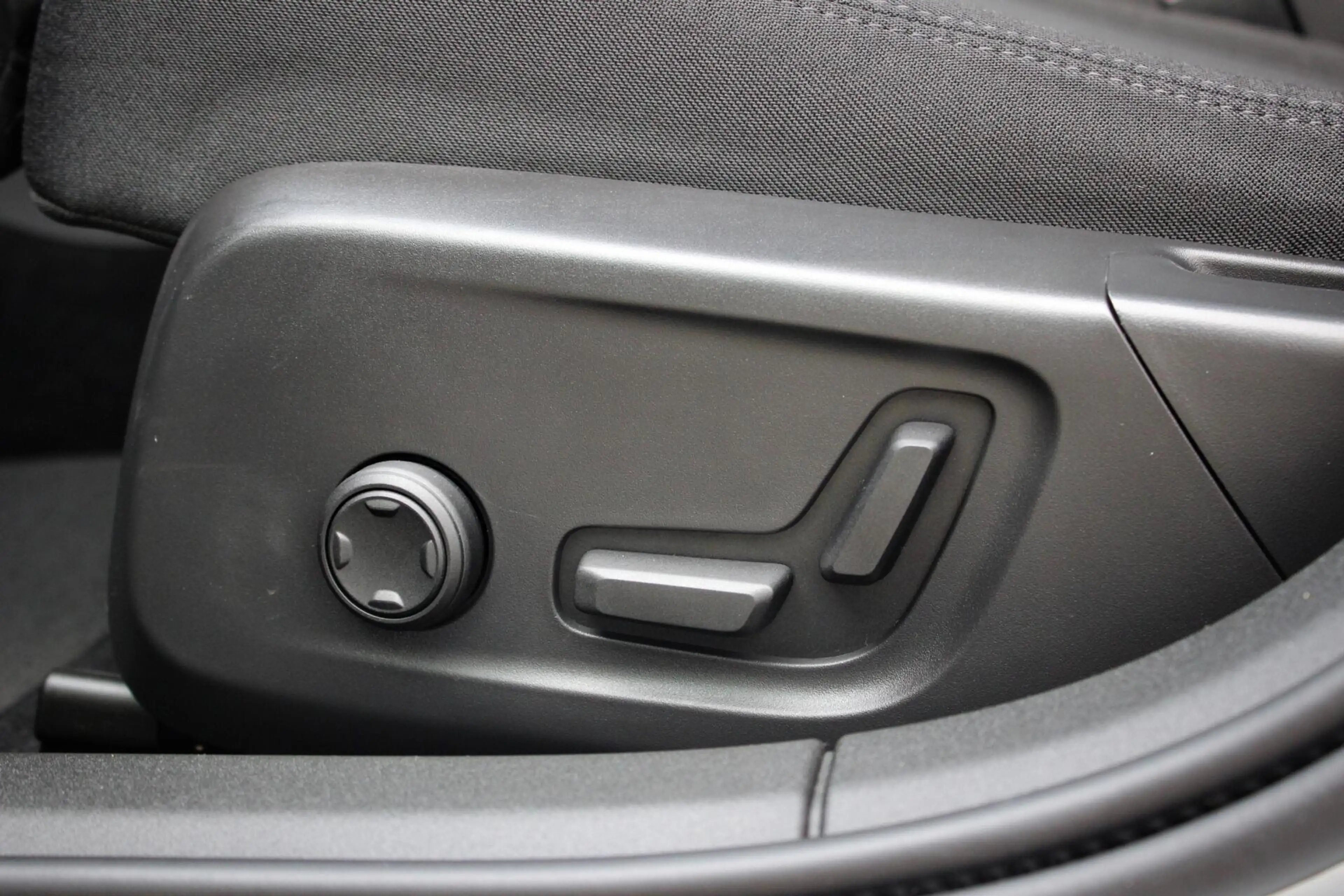 Polestar 2 Long Range Single Motor 78 kWh // 96% SoH | Pilot — photo 29