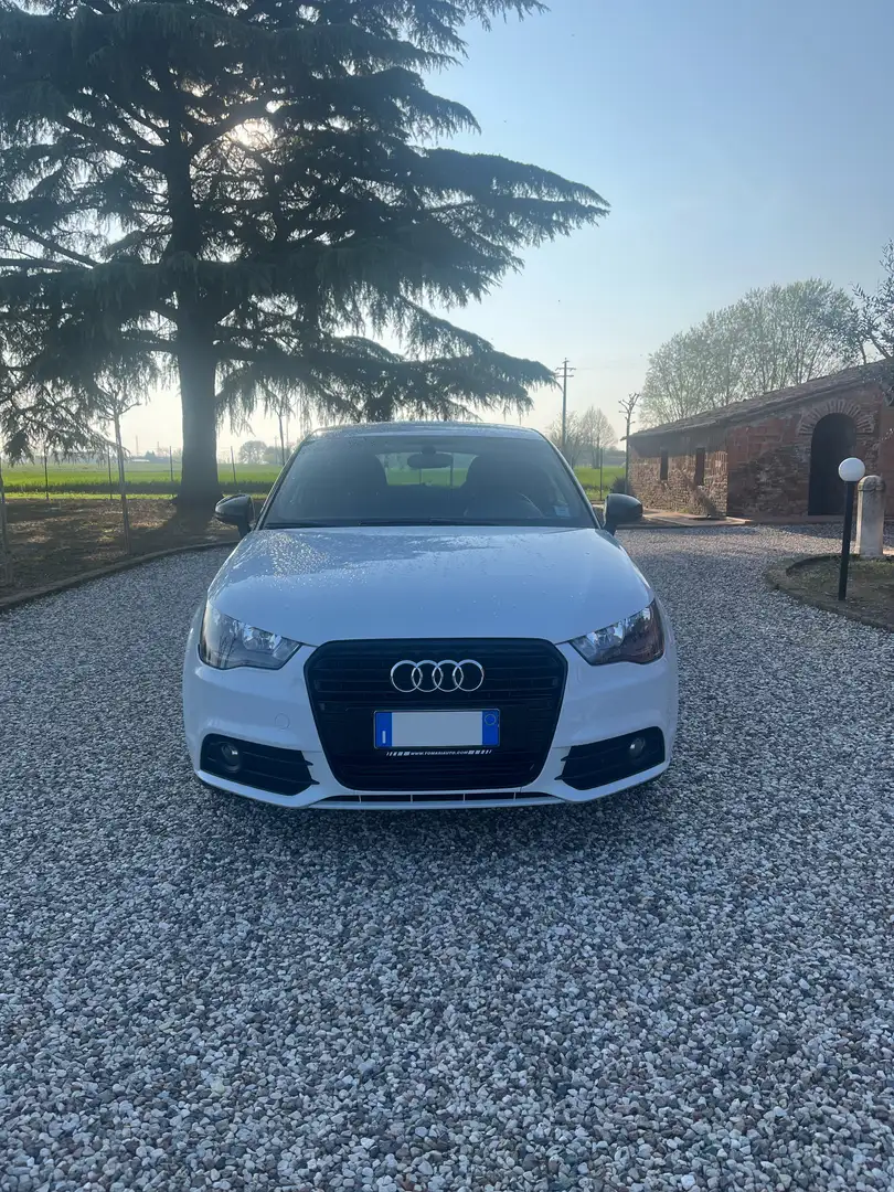 Audi A1 1.6 tdi Ambition c/clima s-tronic - 1