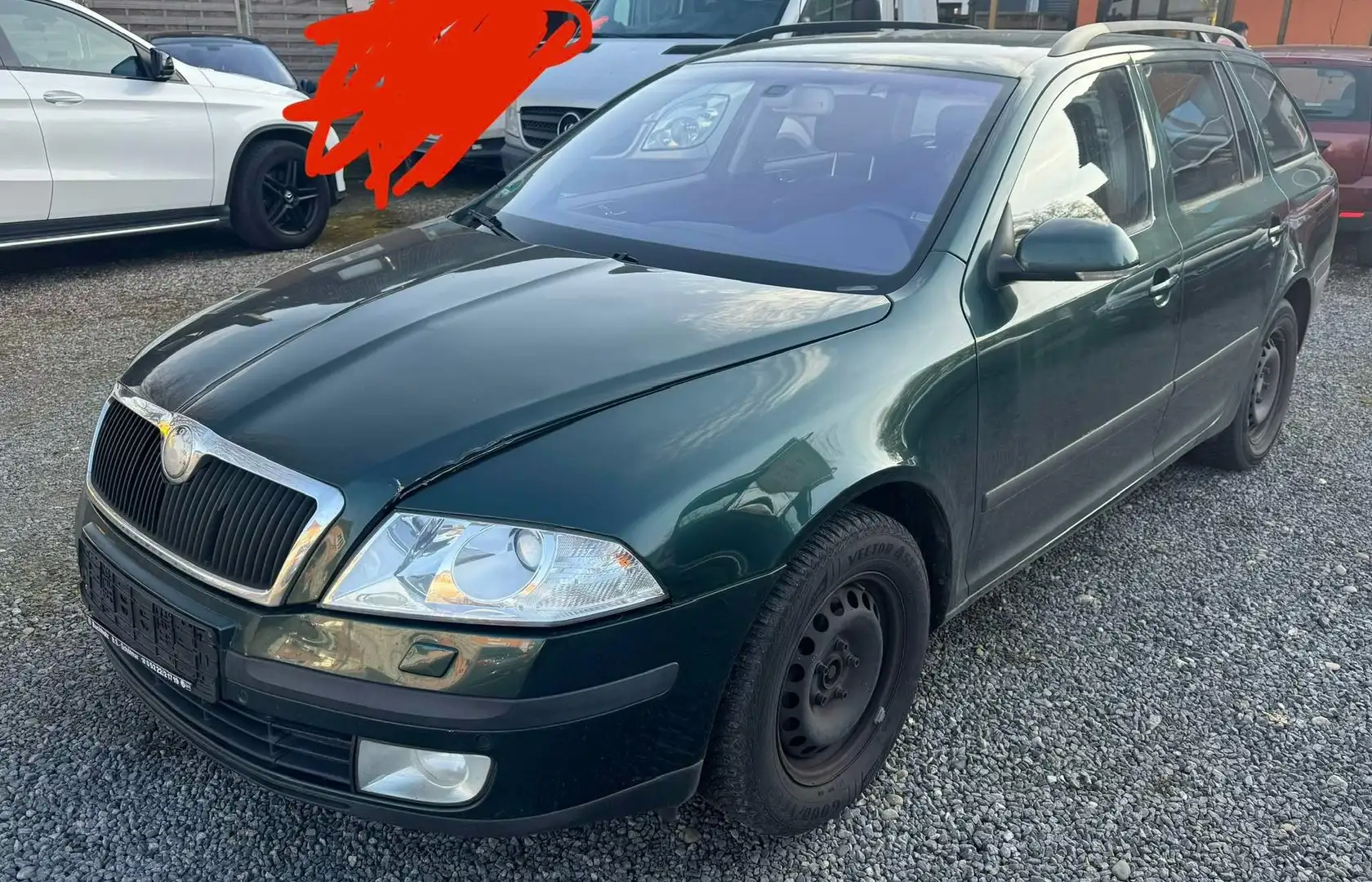Skoda Octavia 2.0 TDI DSG Combi Xenon Navi Sitzh AHK Grün - 2