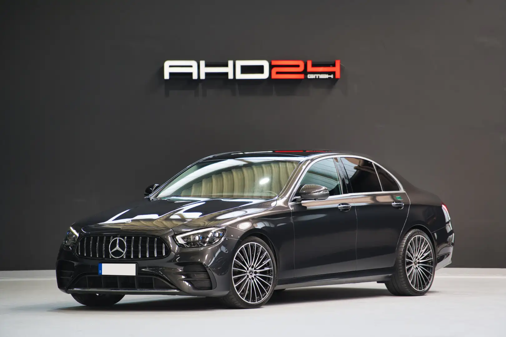 Mercedes-Benz E 220 E 220d AMG CARBON MULTIBEAM PANO BURMESTER KLIMA - 1