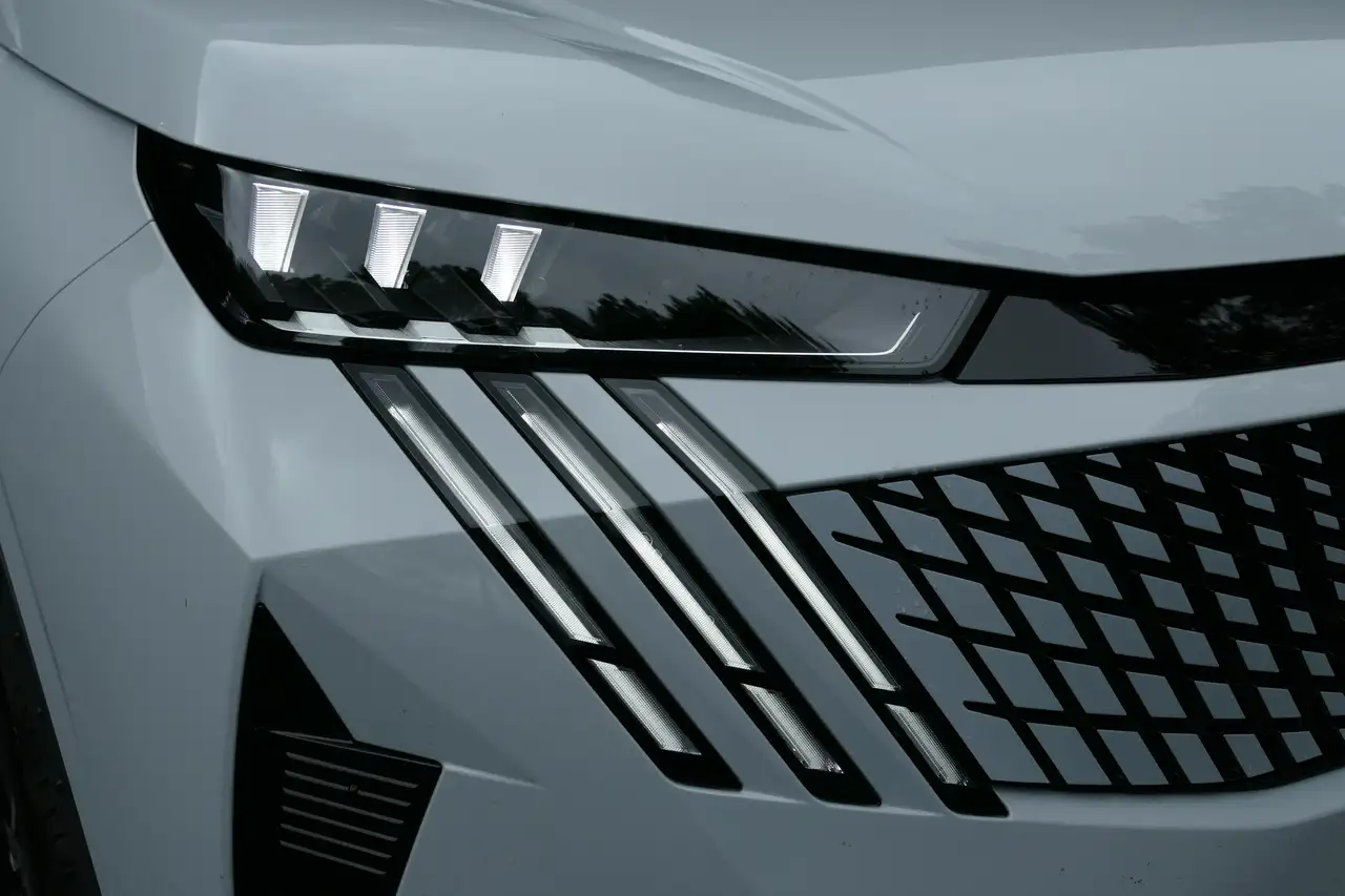 Peugeot 5008 2026 — фото 10