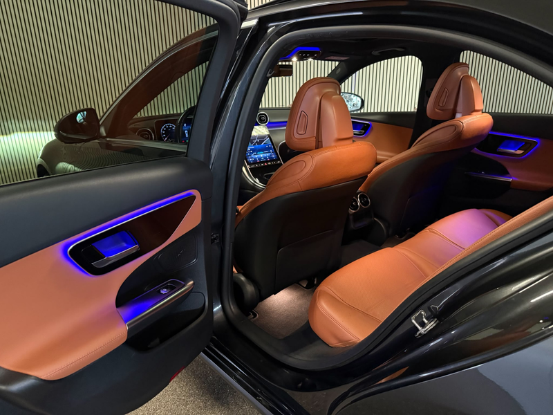 Mercedes-Benz C 300 300e Avantgarde-PANORAMA-CAMERA-DODE HOEK-APPLE CA — photo 34
