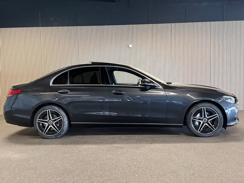 Mercedes-Benz C 300 300e Avantgarde-PANORAMA-CAMERA-DODE HOEK-APPLE CA — photo 6