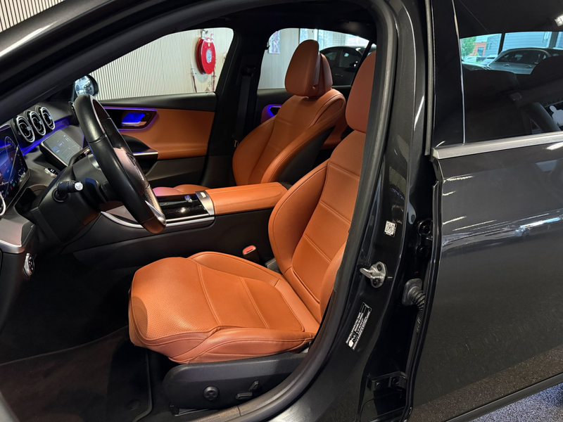 Mercedes-Benz C 300 300e Avantgarde-PANORAMA-CAMERA-DODE HOEK-APPLE CA — photo 11