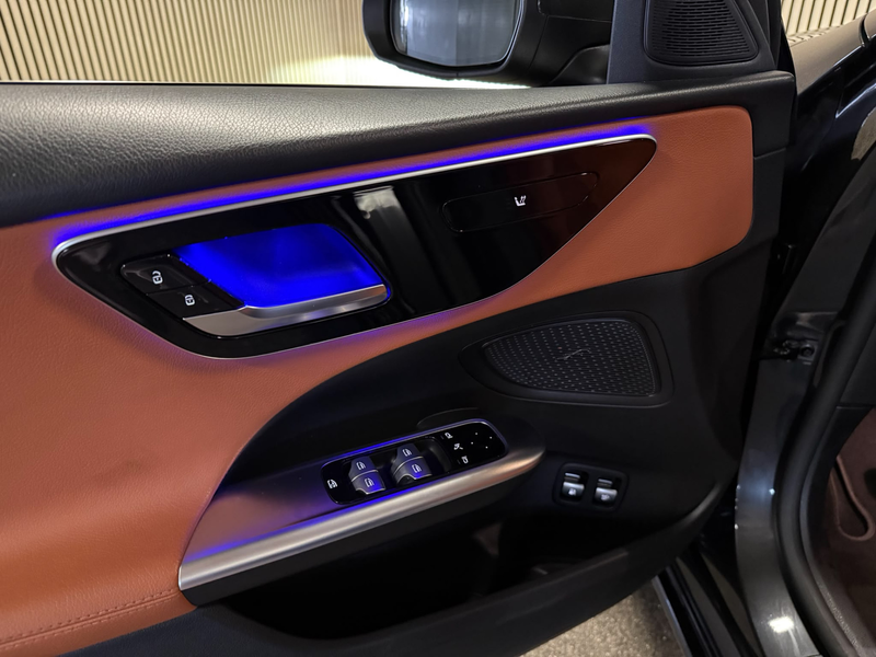 Mercedes-Benz C 300 300e Avantgarde-PANORAMA-CAMERA-DODE HOEK-APPLE CA — photo 13