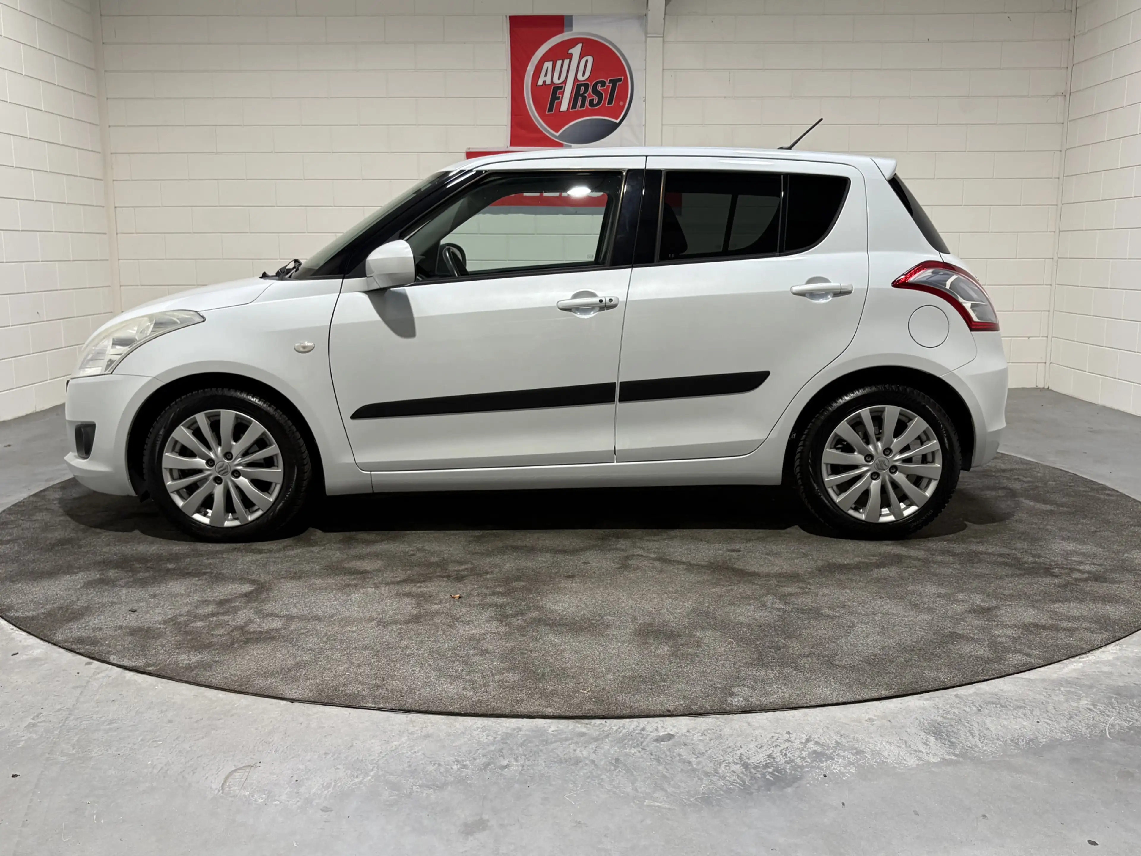 Suzuki Swift 1.2 Exclusive EASSS, NL auto, Volledig onderhouden — photo 2
