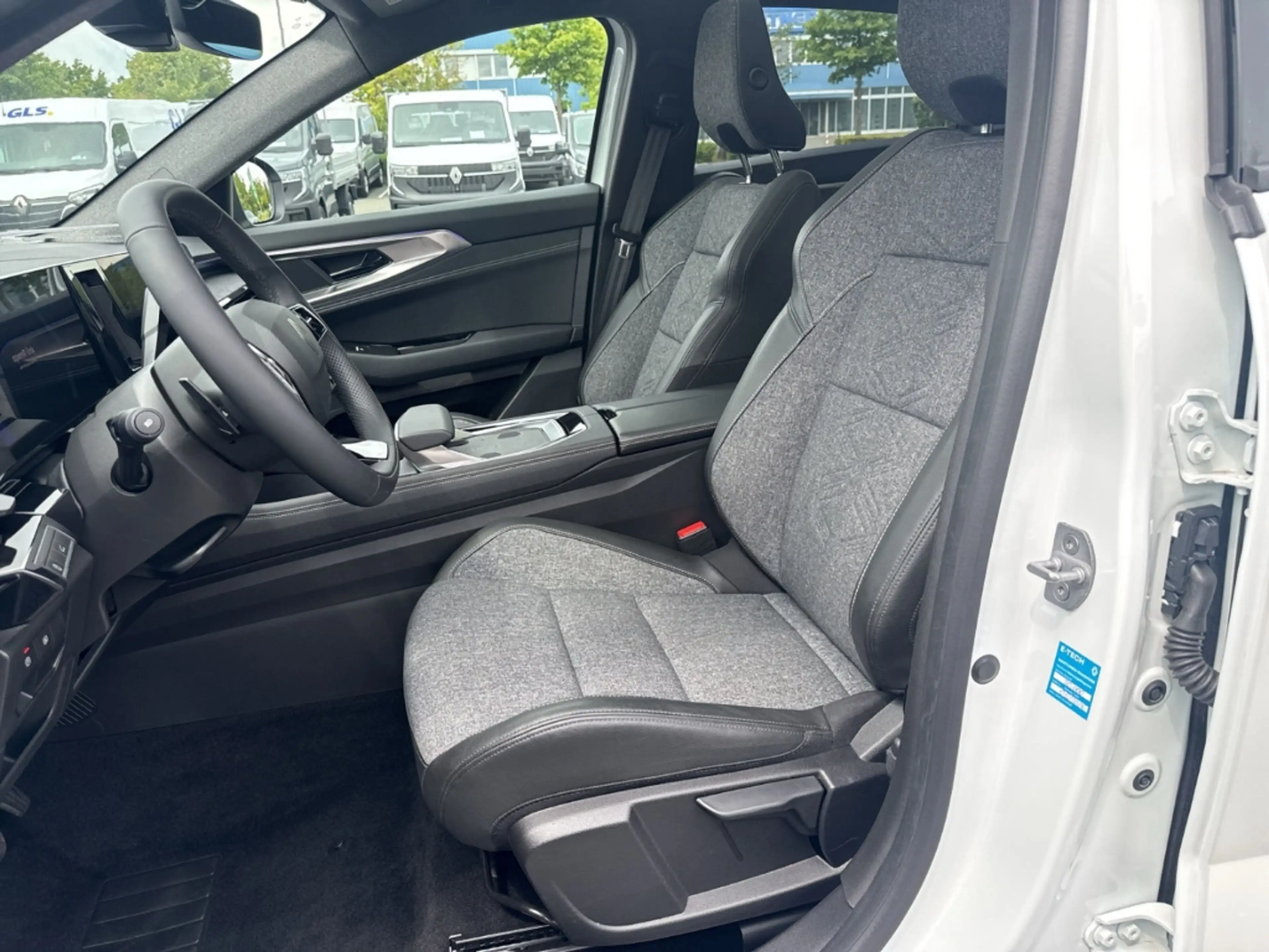 Renault Rafale E-TECH FULL HYBRID 200 TECHNO Techno PANO+KAMERA — photo 9