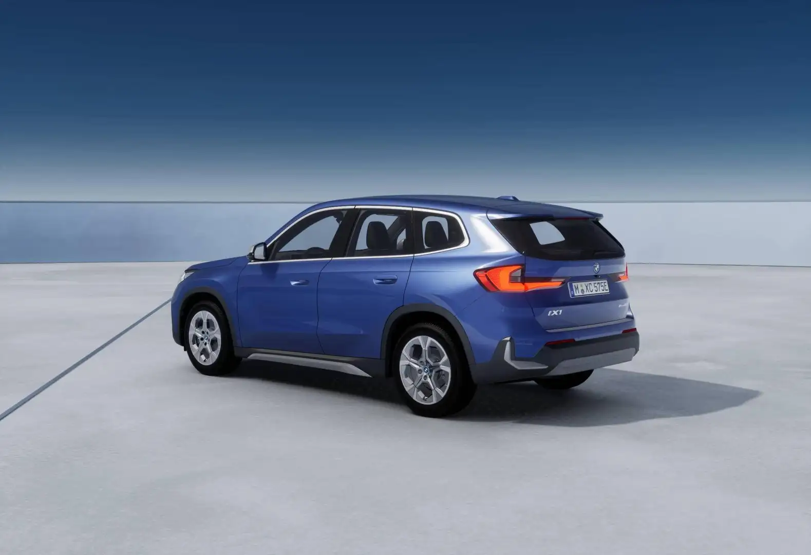 BMW iX1 iX1 eDrive20 Limited Edition xLine Bleu - 2