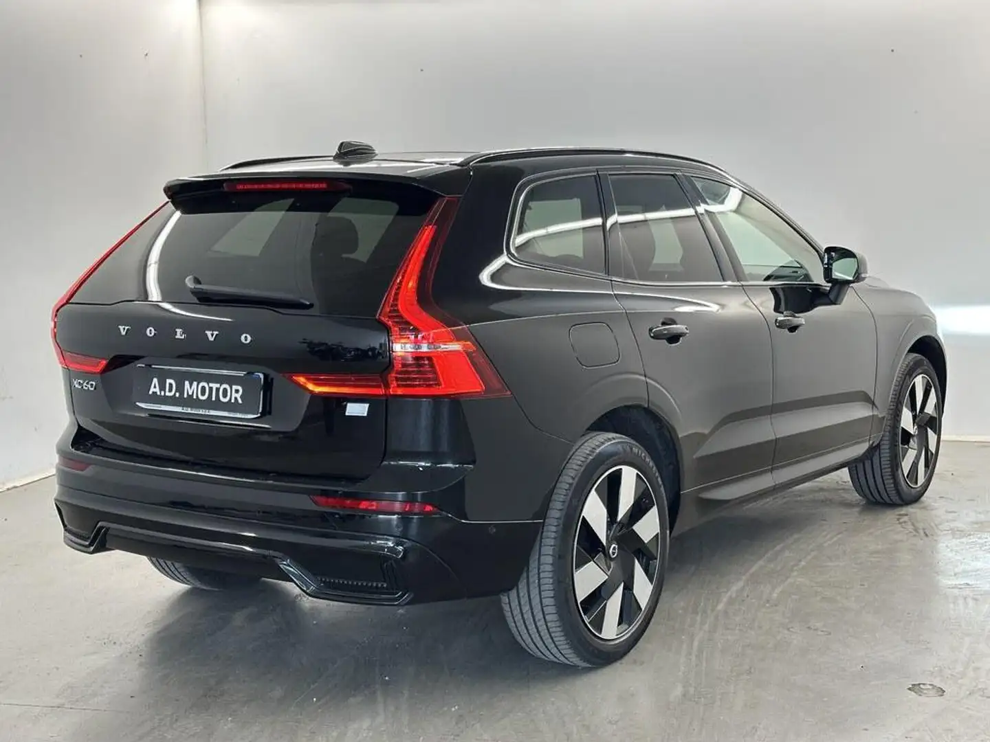 Volvo XC60 2.0 t6 phev Ultra Dark awd auto - 2
