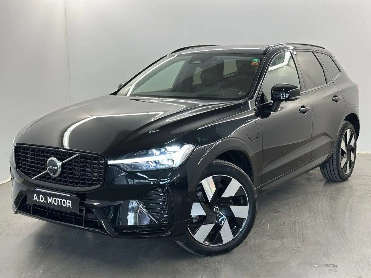 Volvo XC60 2.0 t6 phev Ultra Dark awd auto - 1