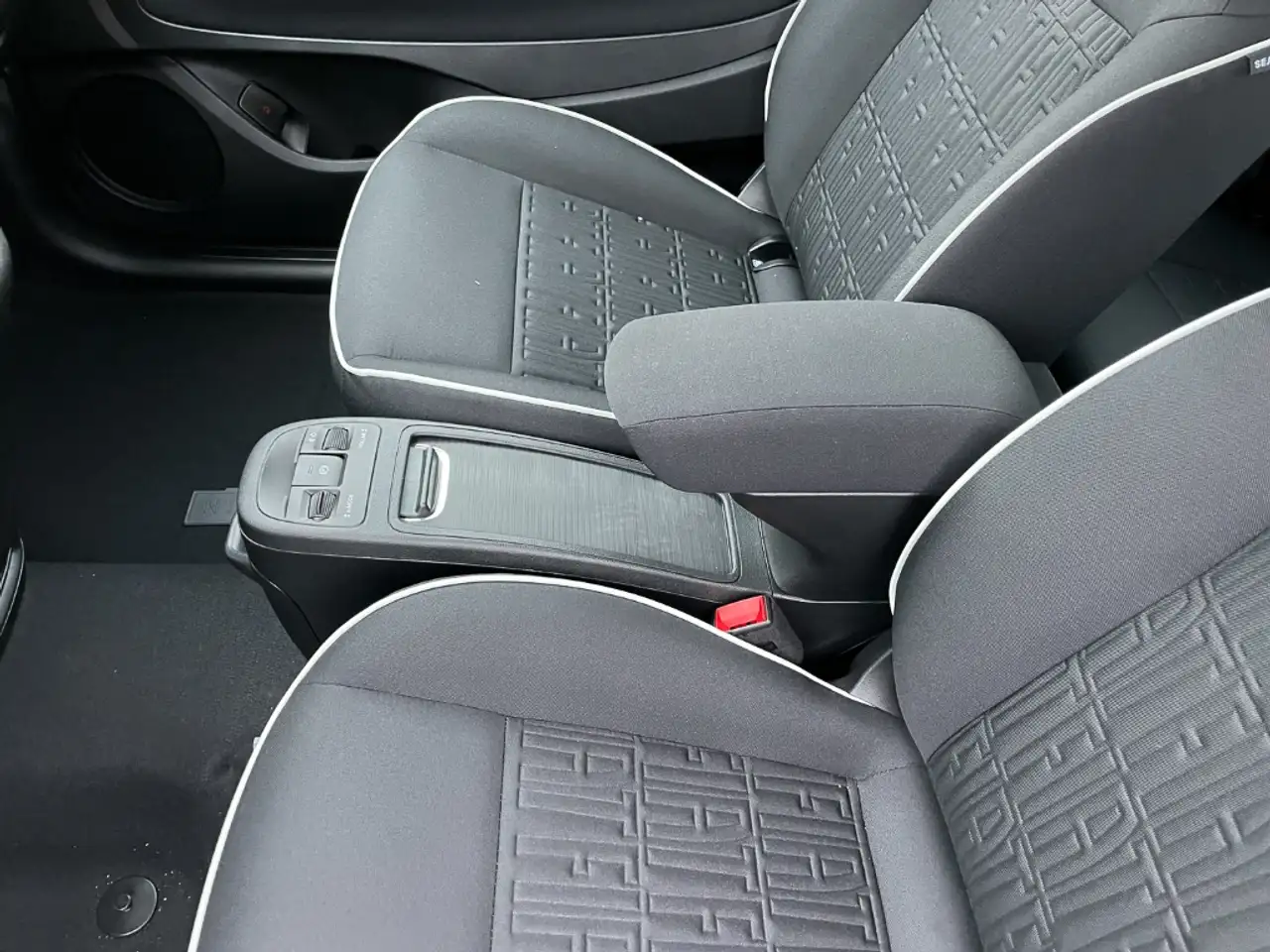 Fiat 500e 42 kWh 16 Zoll Alu Klimaaut. Apple CarPlay Androit 11