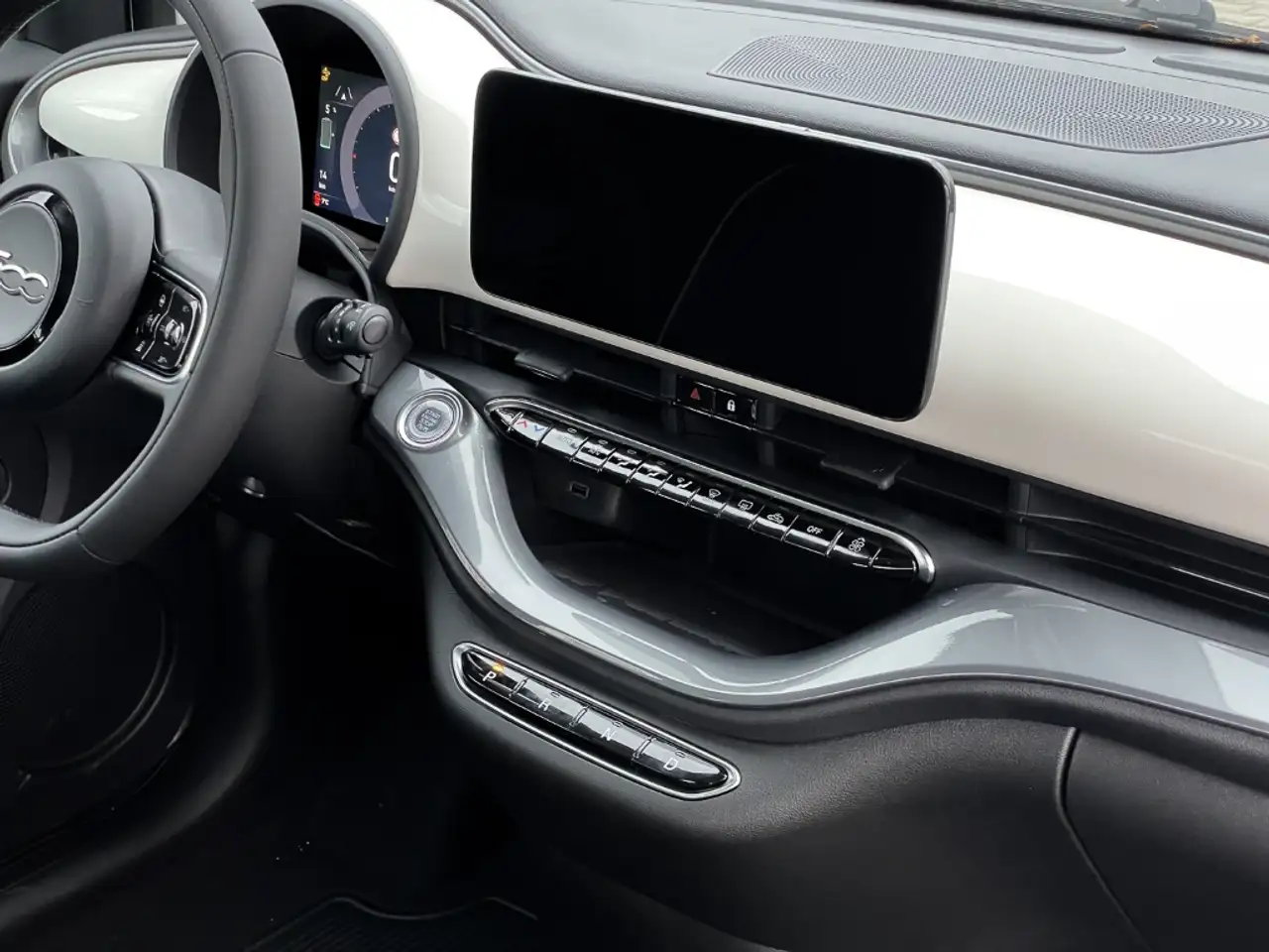 Fiat 500e 42 kWh 16 Zoll Alu Klimaaut. Apple CarPlay Androit 6